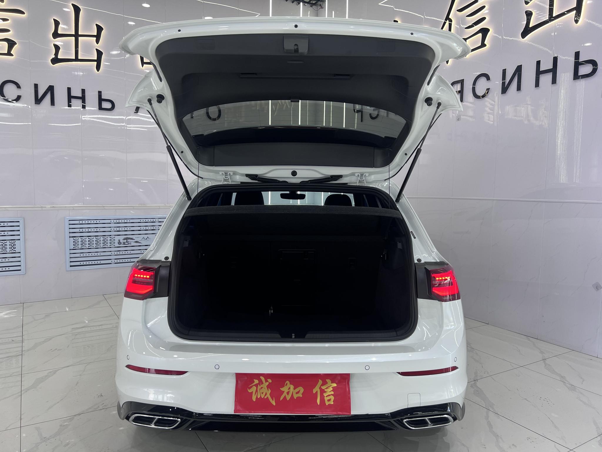 Volkswagen Golf 2023, фото 17