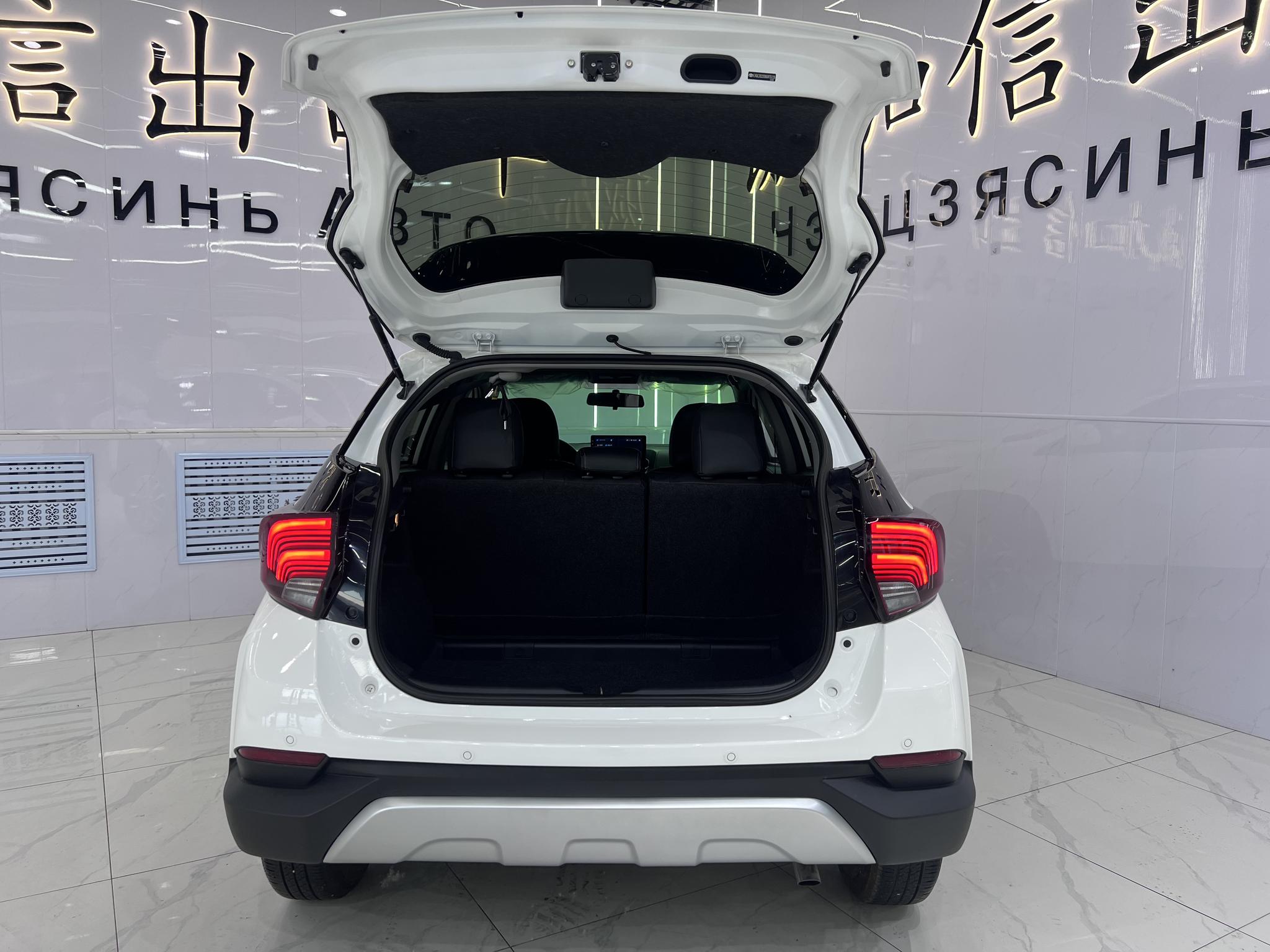 Toyota Yaris 2022, фото 15