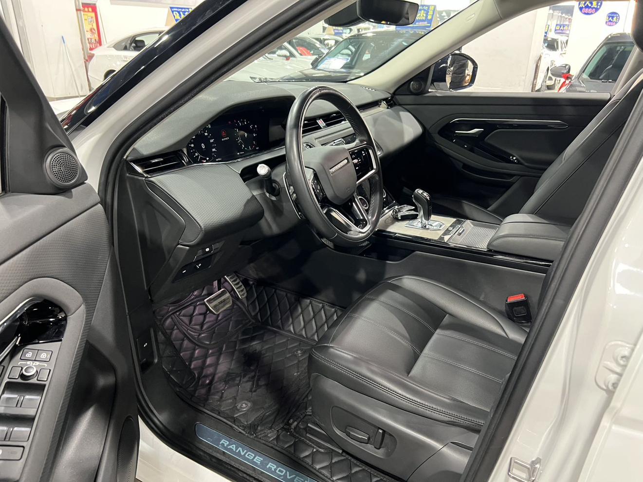 Land Rover Evoque 2021, фото 7