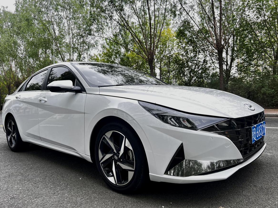 Hyundai Elantra 2022, фото 3