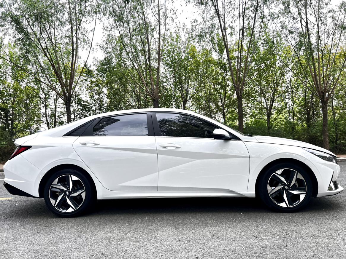 Hyundai Elantra 2022, фото 7