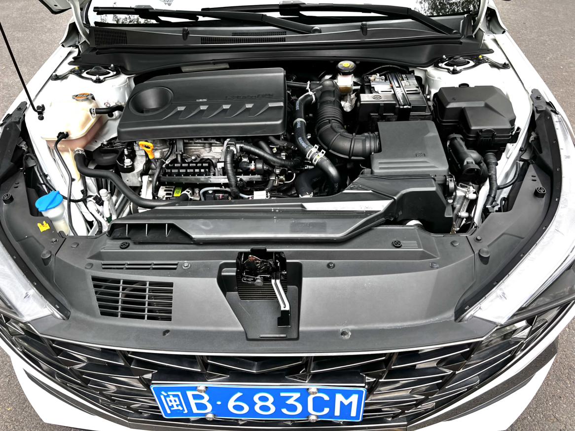 Hyundai Elantra 2022, фото 8