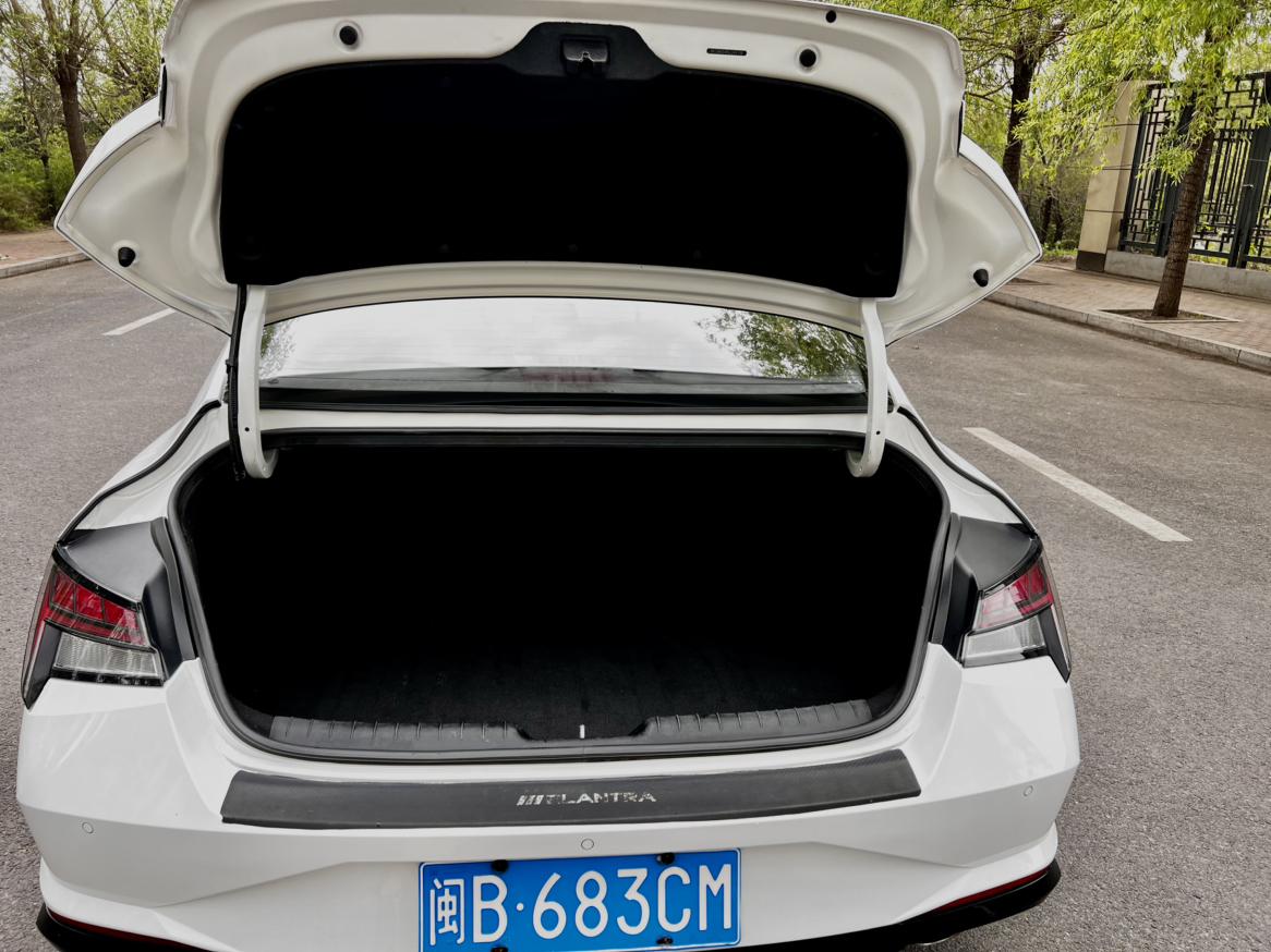 Hyundai Elantra 2022, фото 17