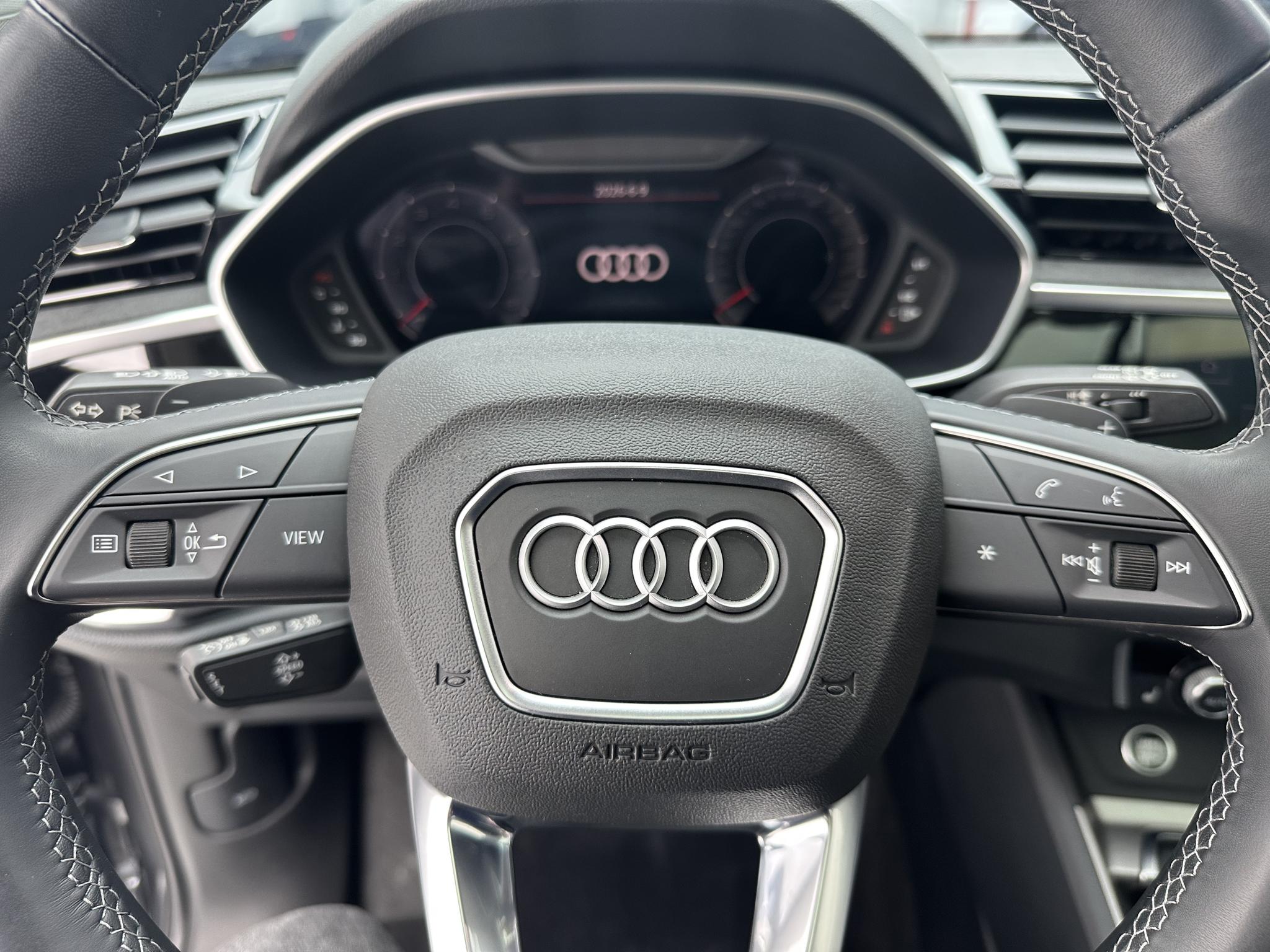 Audi Q3 2022, фото 14