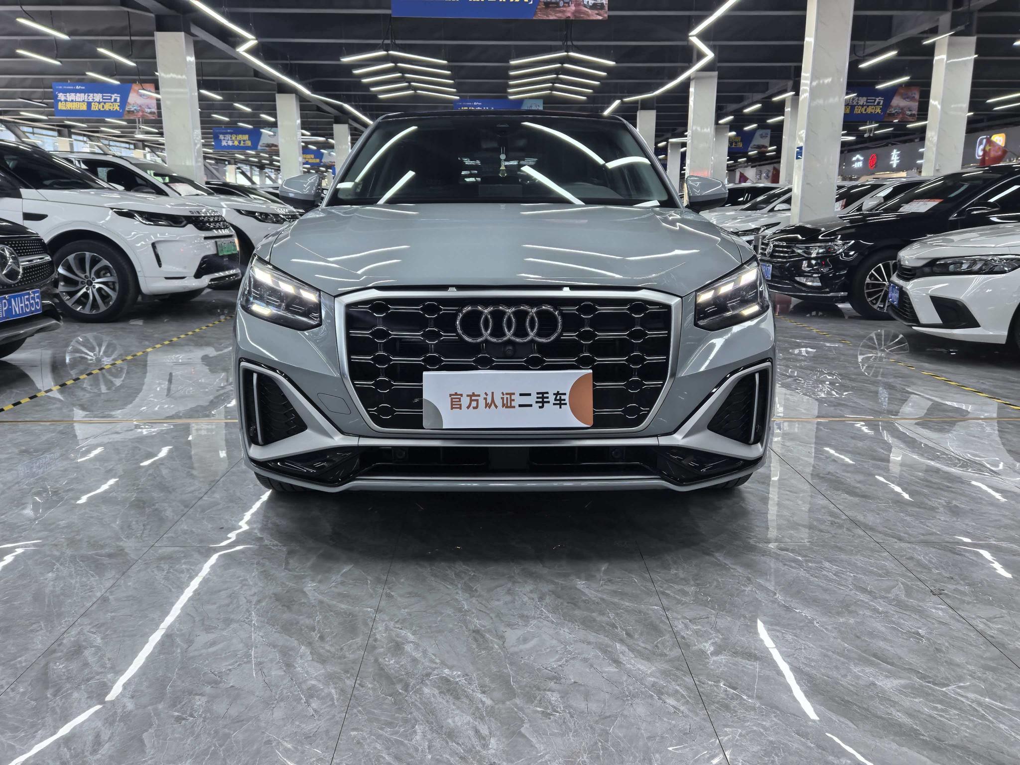 Audi Q2L 2022, фото 2