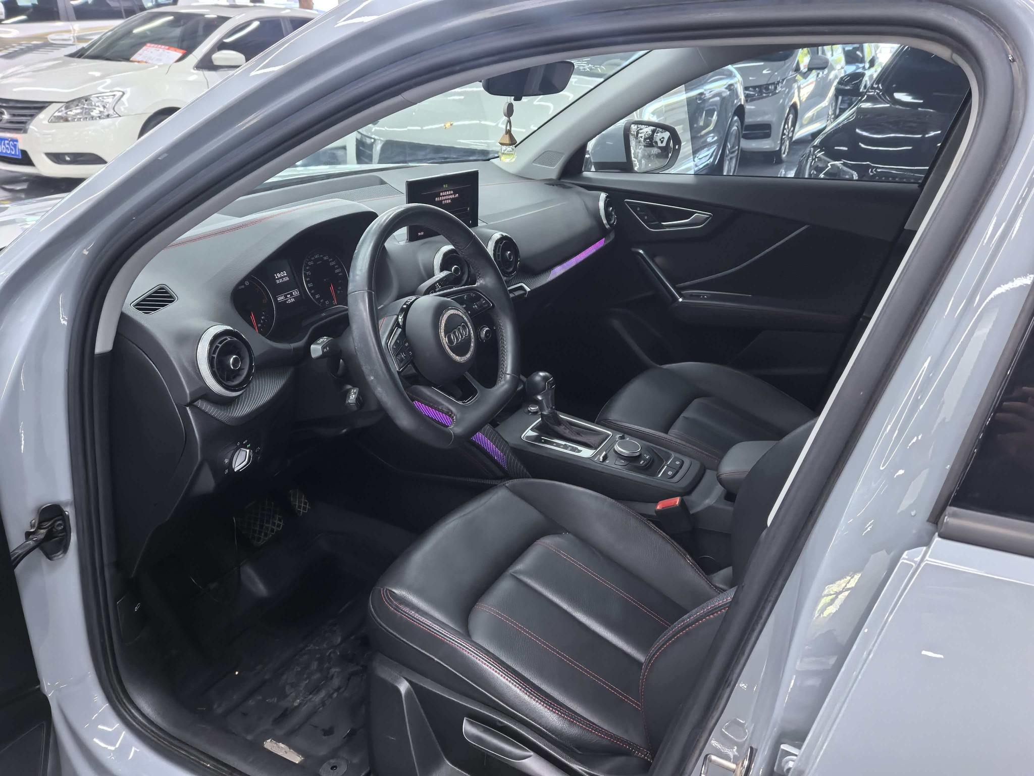 Audi Q2L 2022, фото 8