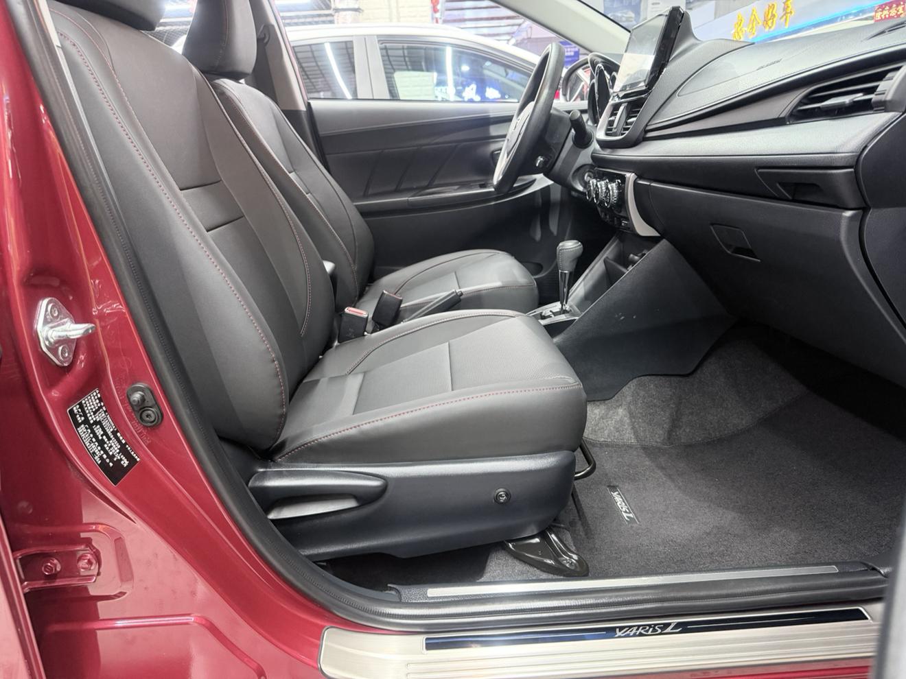 Toyota Yaris 2022, фото 15
