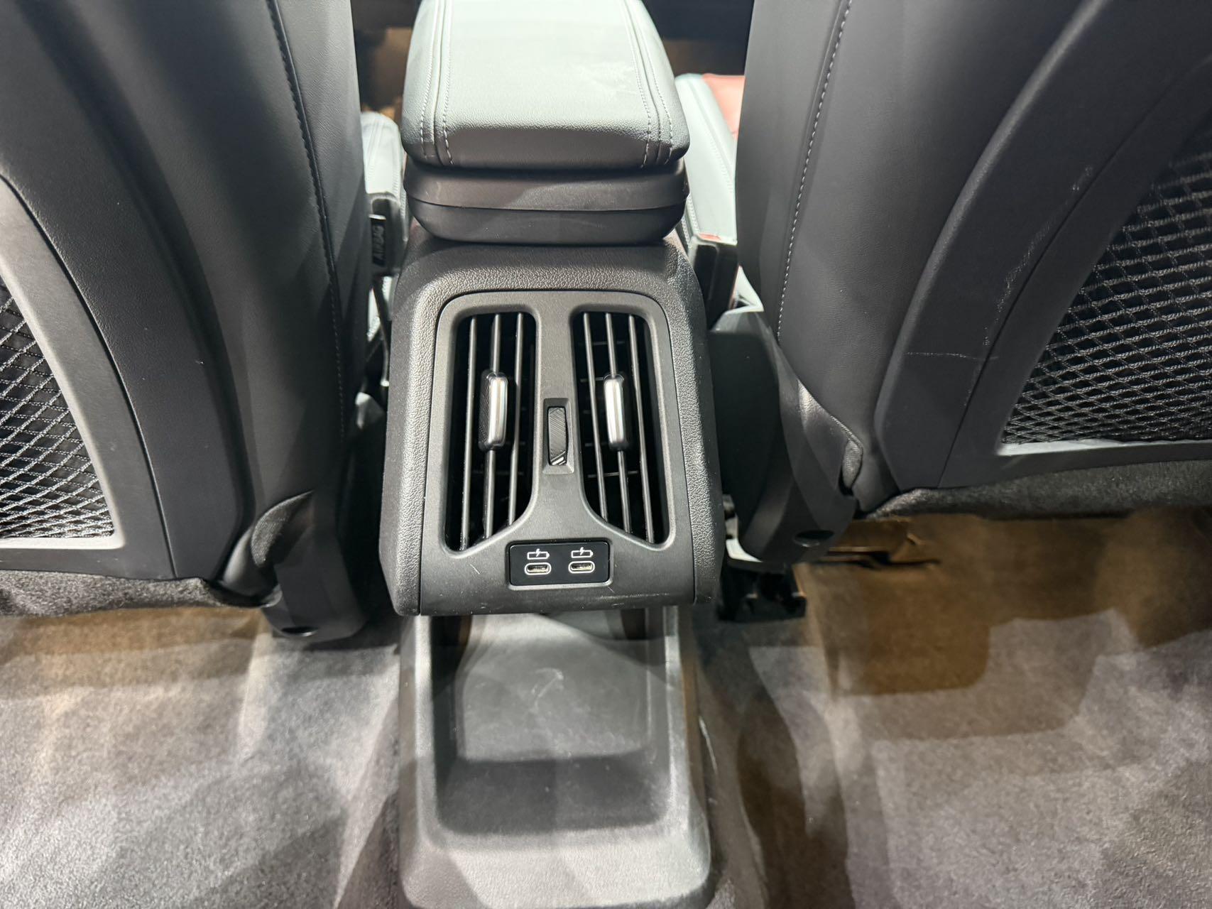 BMW X1 2023, фото 15