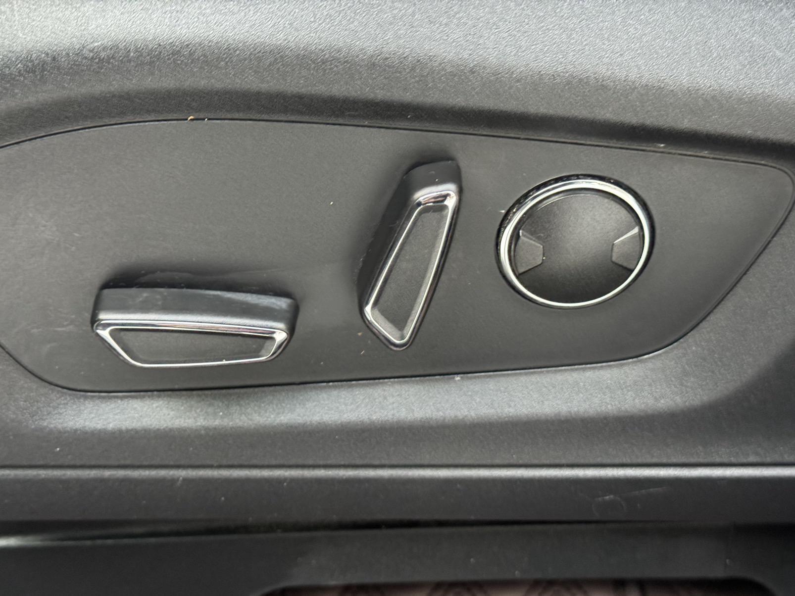 Ford Explorer 2023, фото 16