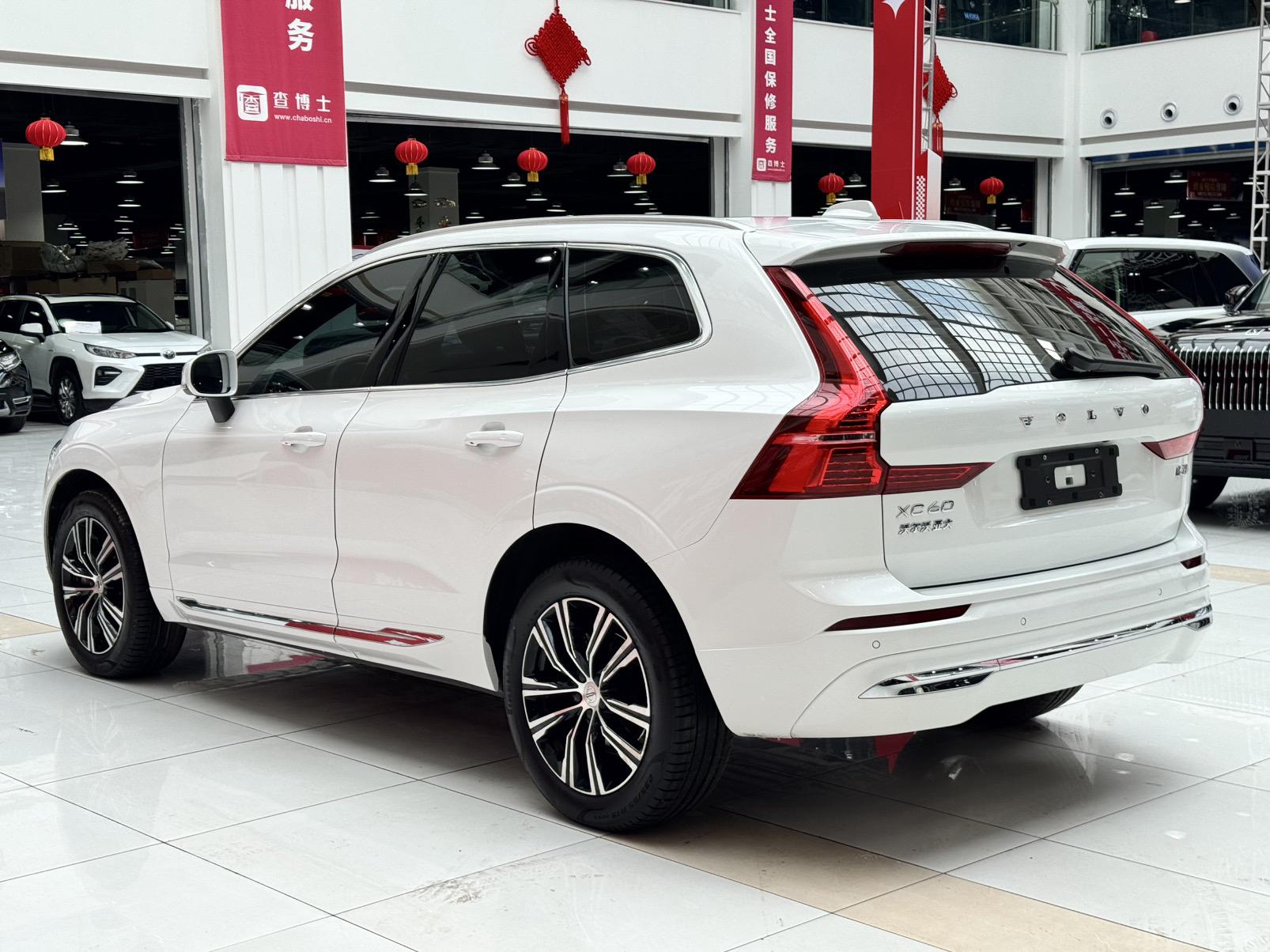 Volvo XC60 2022, фото 5