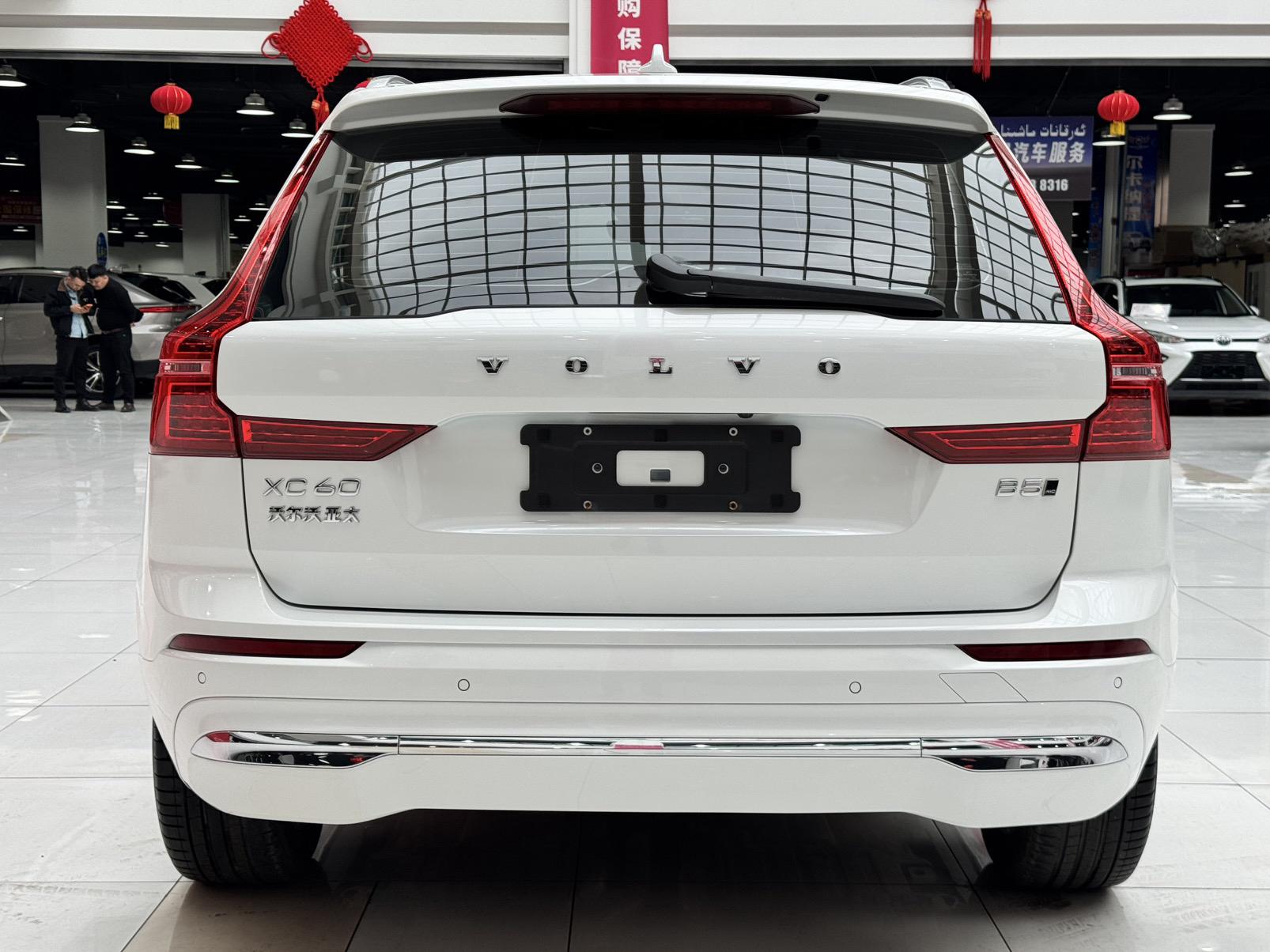 Volvo XC60 2022, фото 6