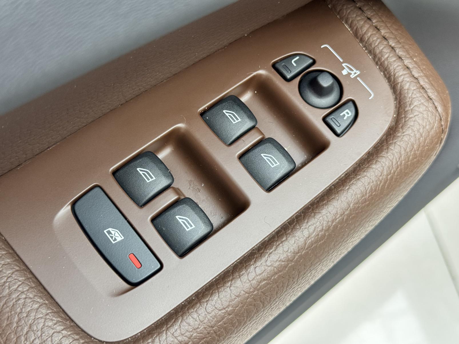 Volvo XC60 2022, фото 15