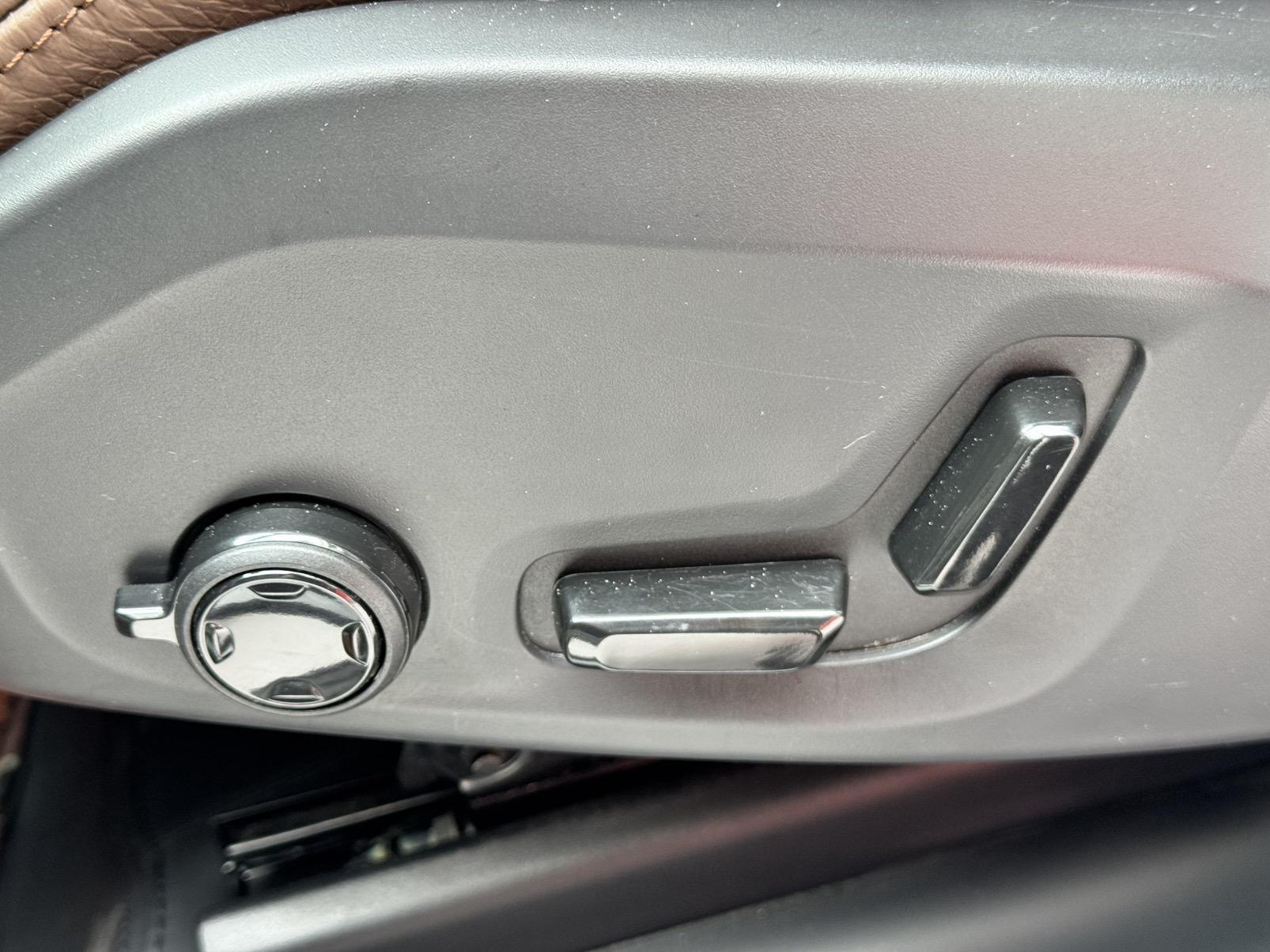 Volvo XC60 2022, фото 16
