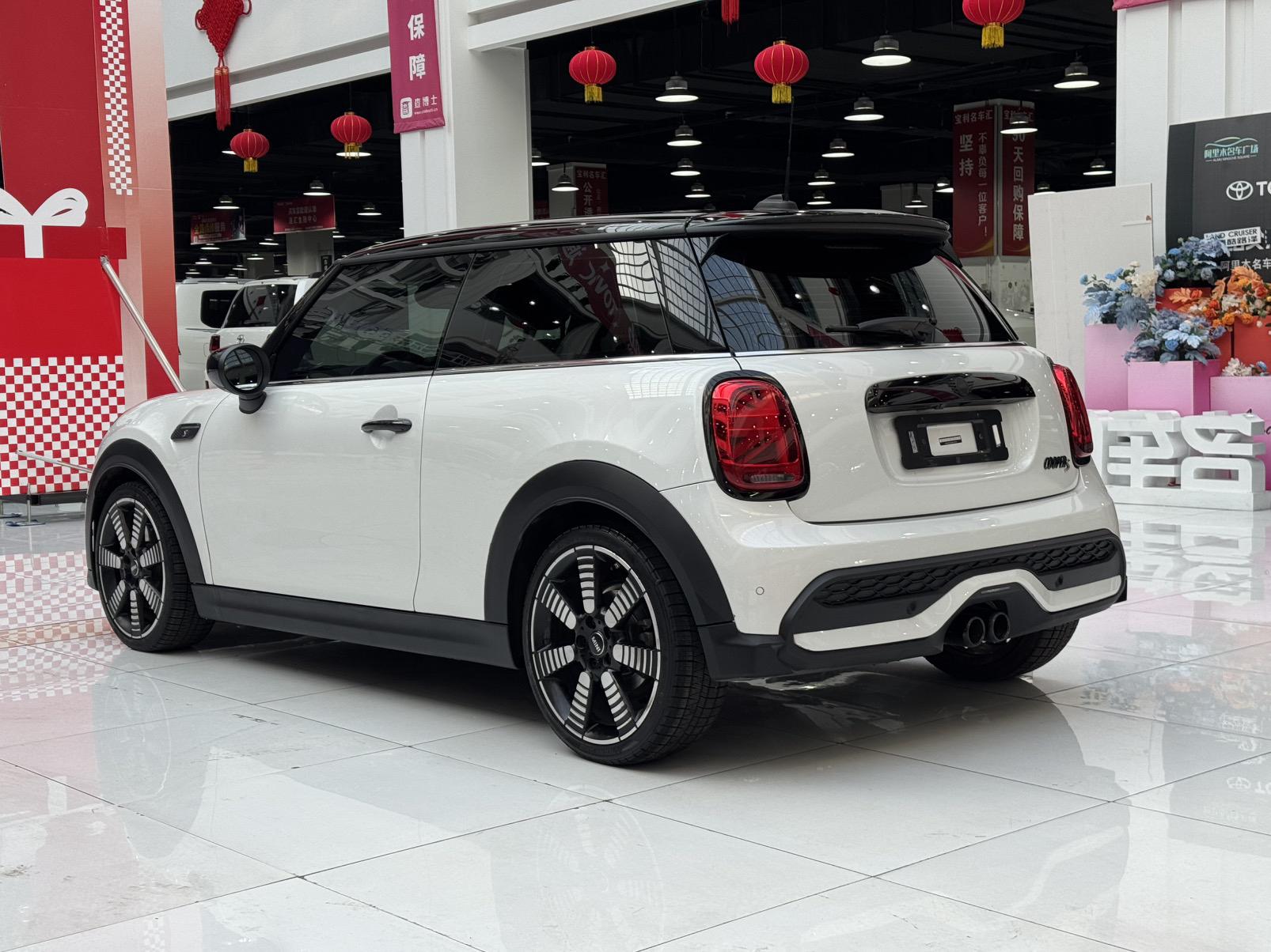 MINI Cooper 2023, фото 4