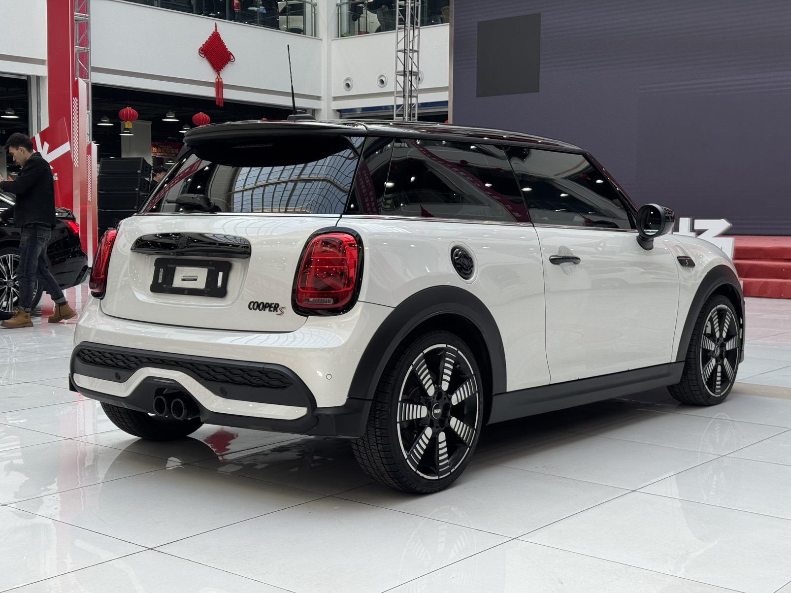 MINI Cooper 2023, фото 6