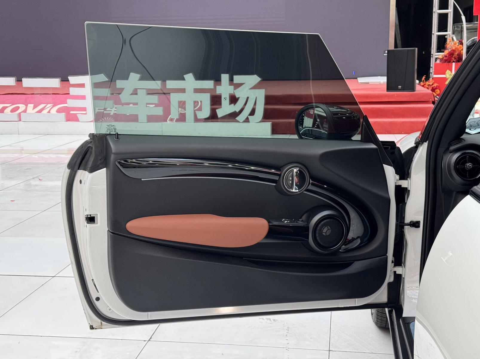 MINI Cooper 2023, фото 9