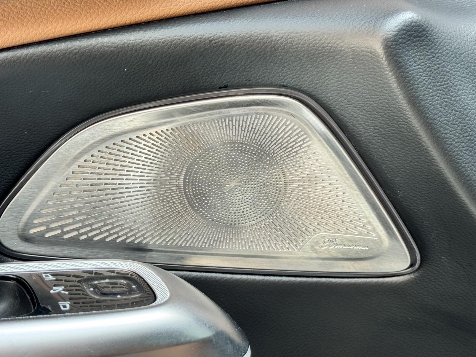 Mercedes-Benz E-Class 2025, фото 16