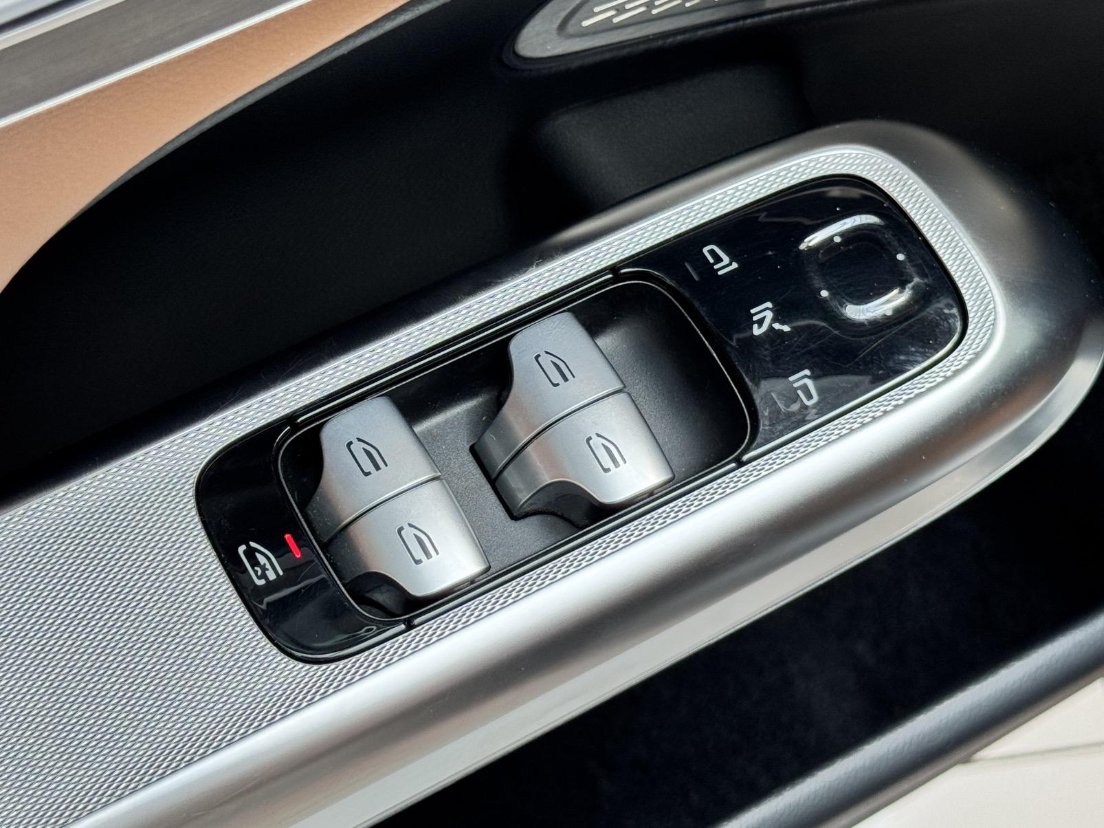 Mercedes-Benz E-Class 2025, фото 17