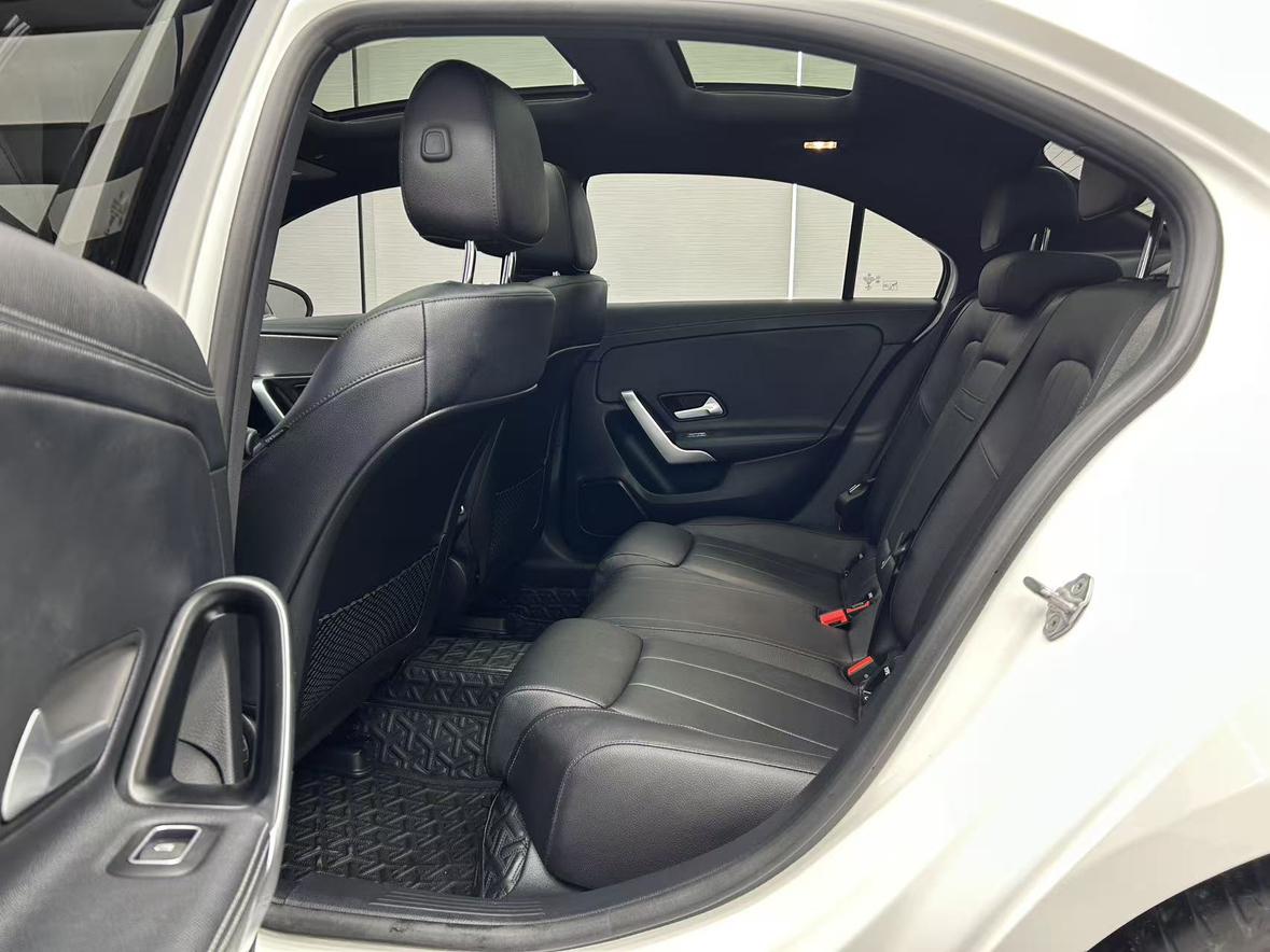 Mercedes-Benz A-Class 2022, фото 17