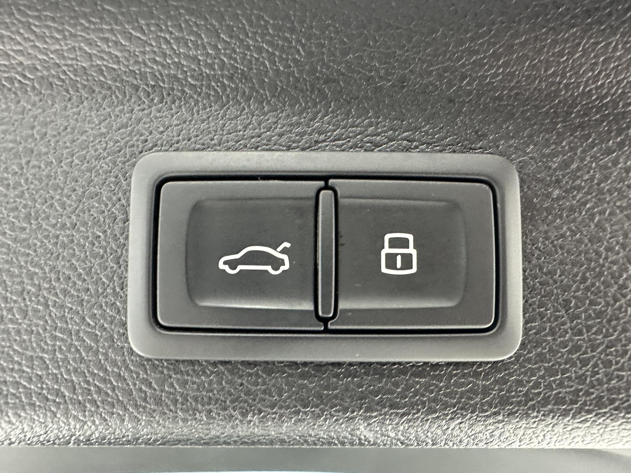 Audi Q3 2023, фото 17