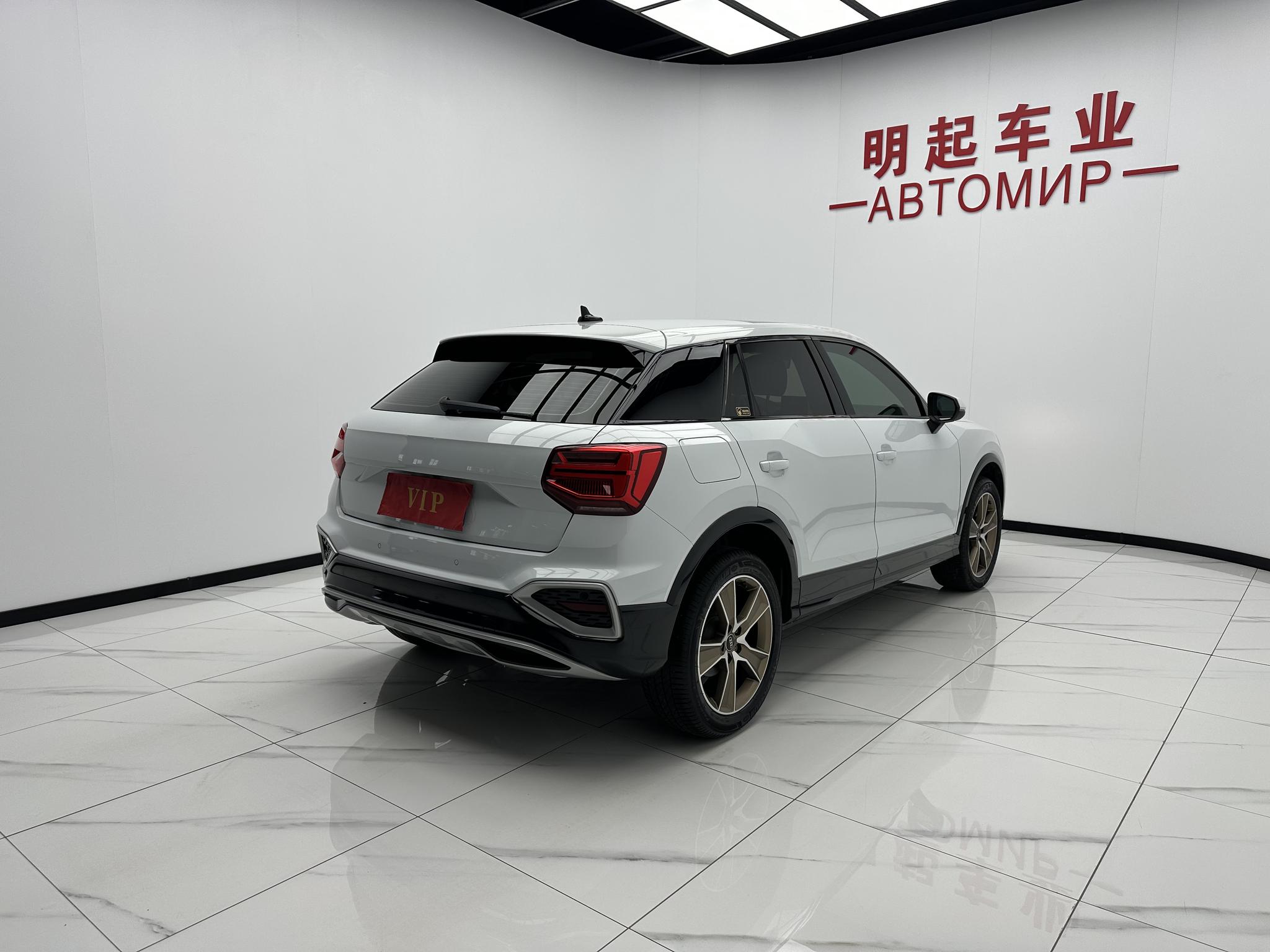 Audi Q2L 2022, фото 9