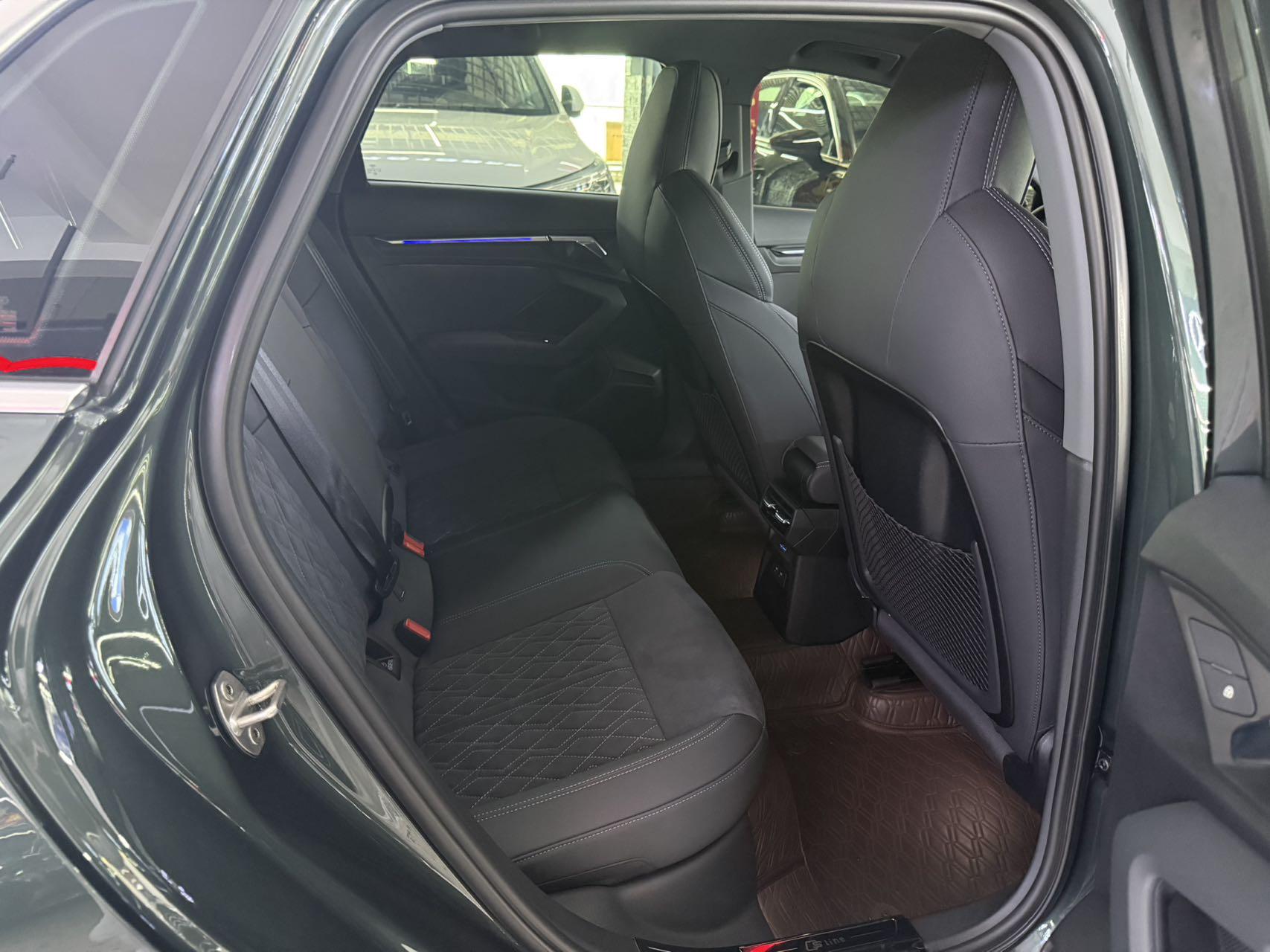 Audi A3 2023, фото 11