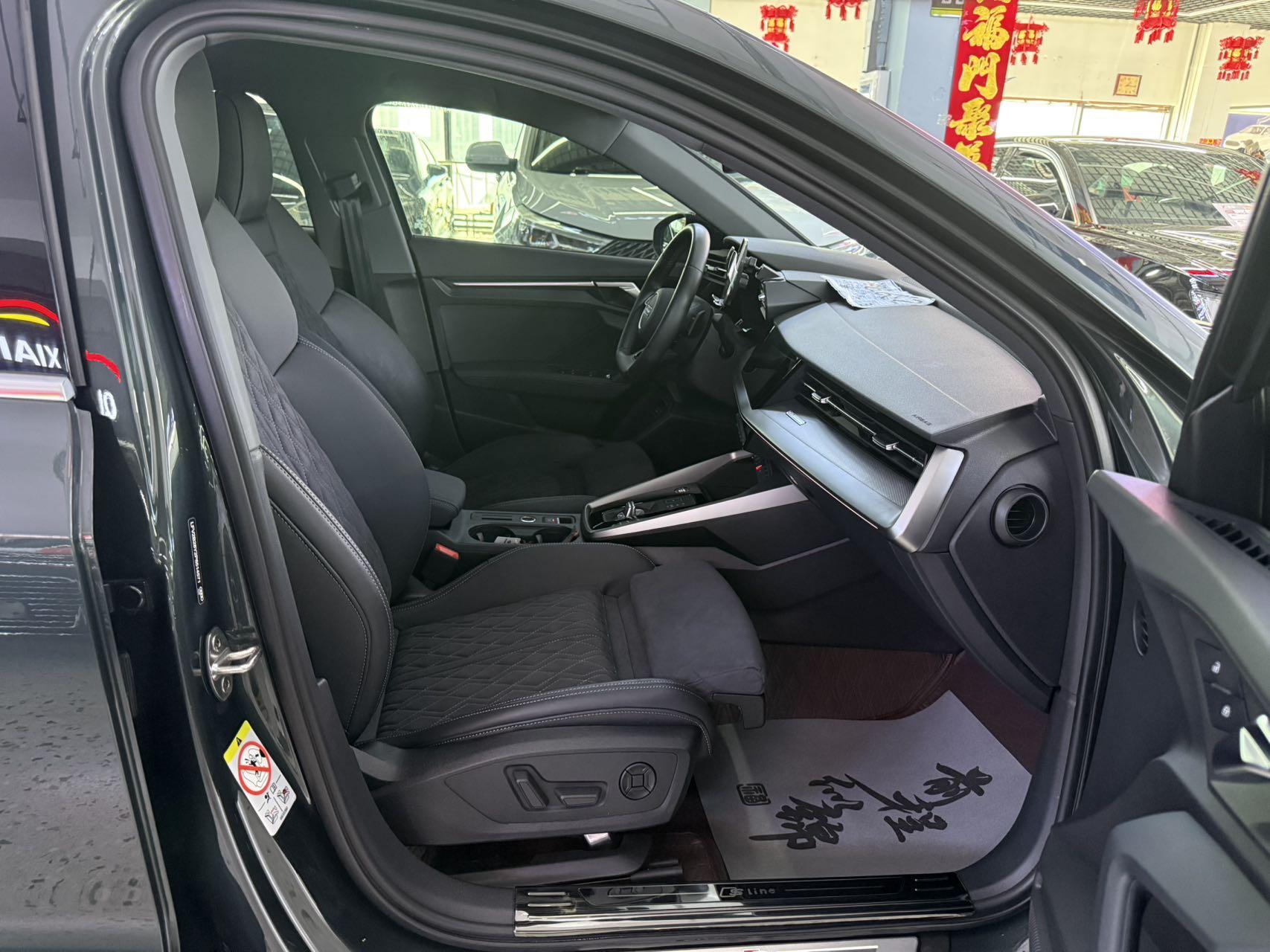 Audi A3 2023, фото 12