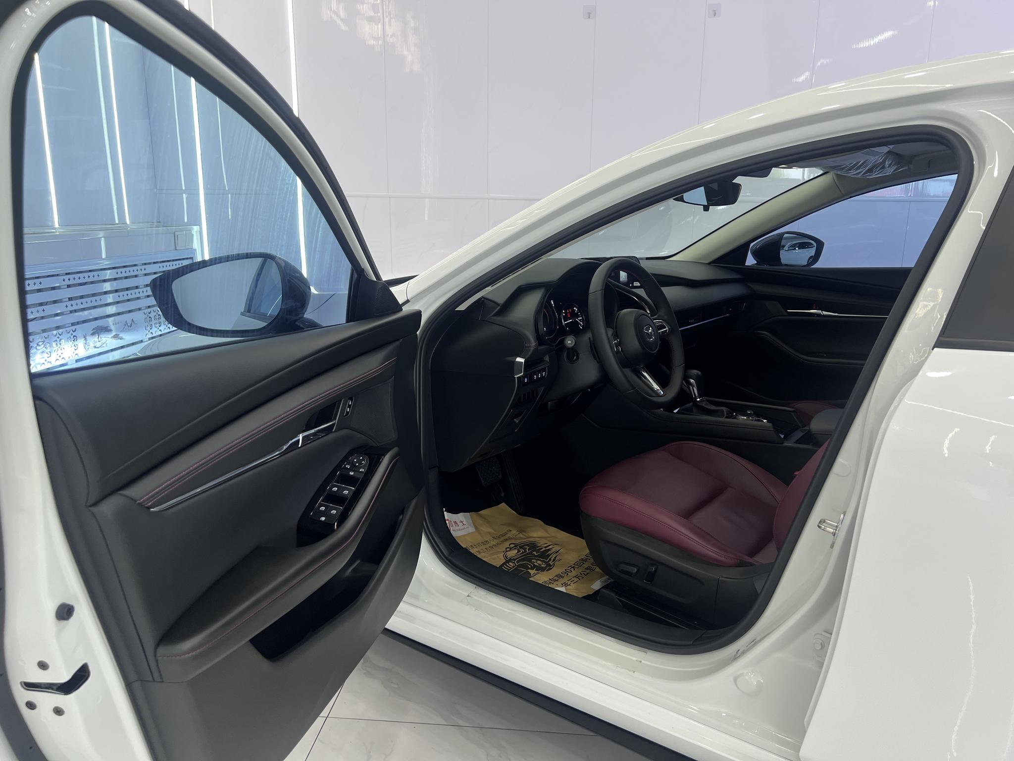 Mazda 3 2023, фото 7