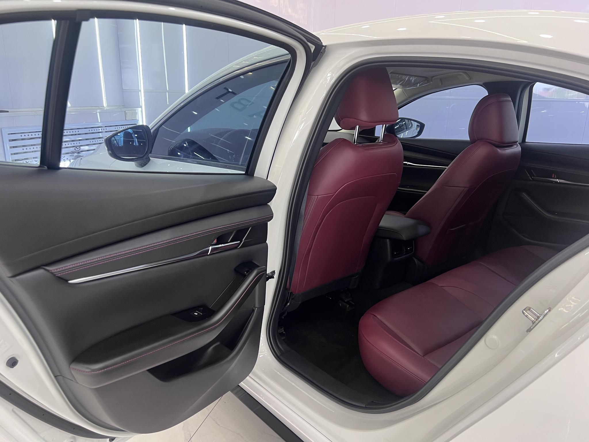 Mazda 3 2023, фото 13