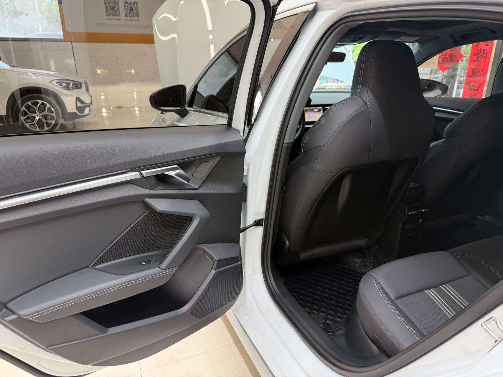 Audi A3 2023, фото 17