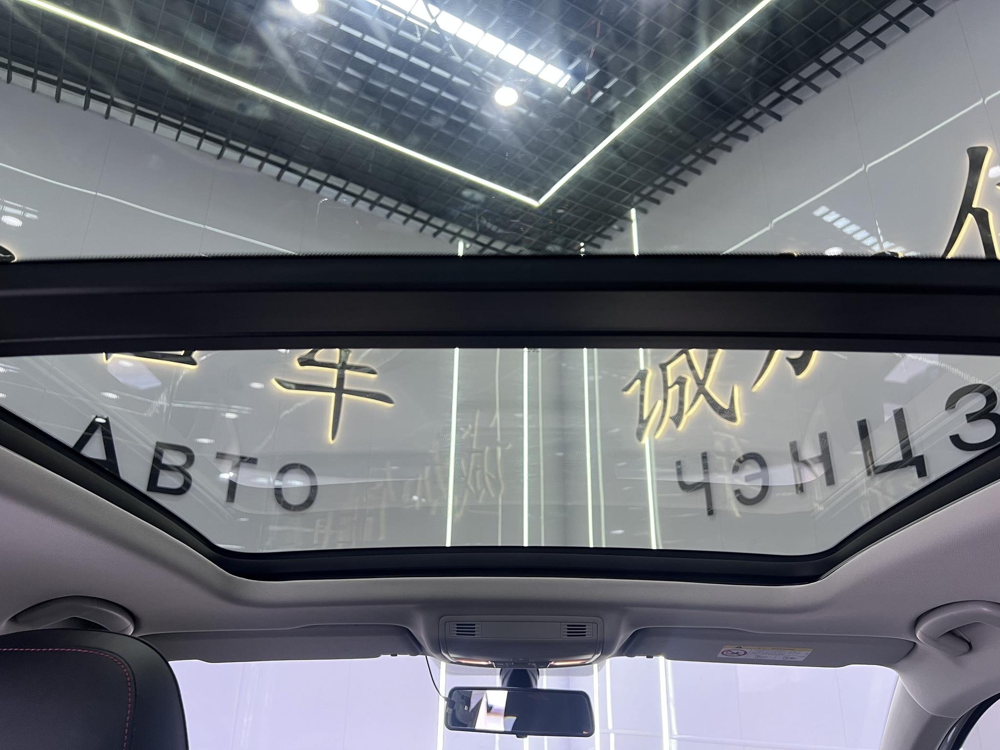 Skoda Karoq 2023, фото 17
