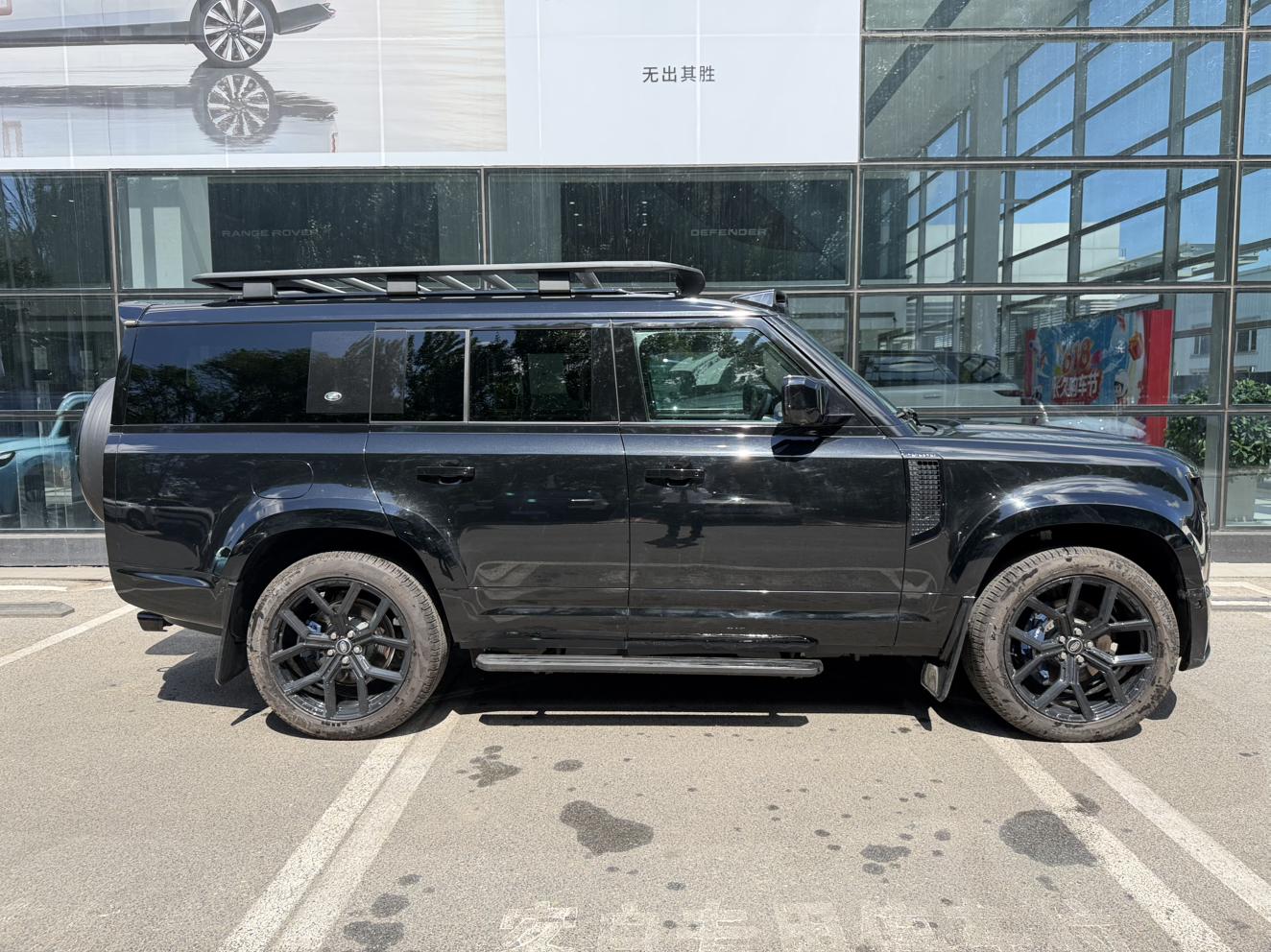 Land Rover Defender 2023, фото 6