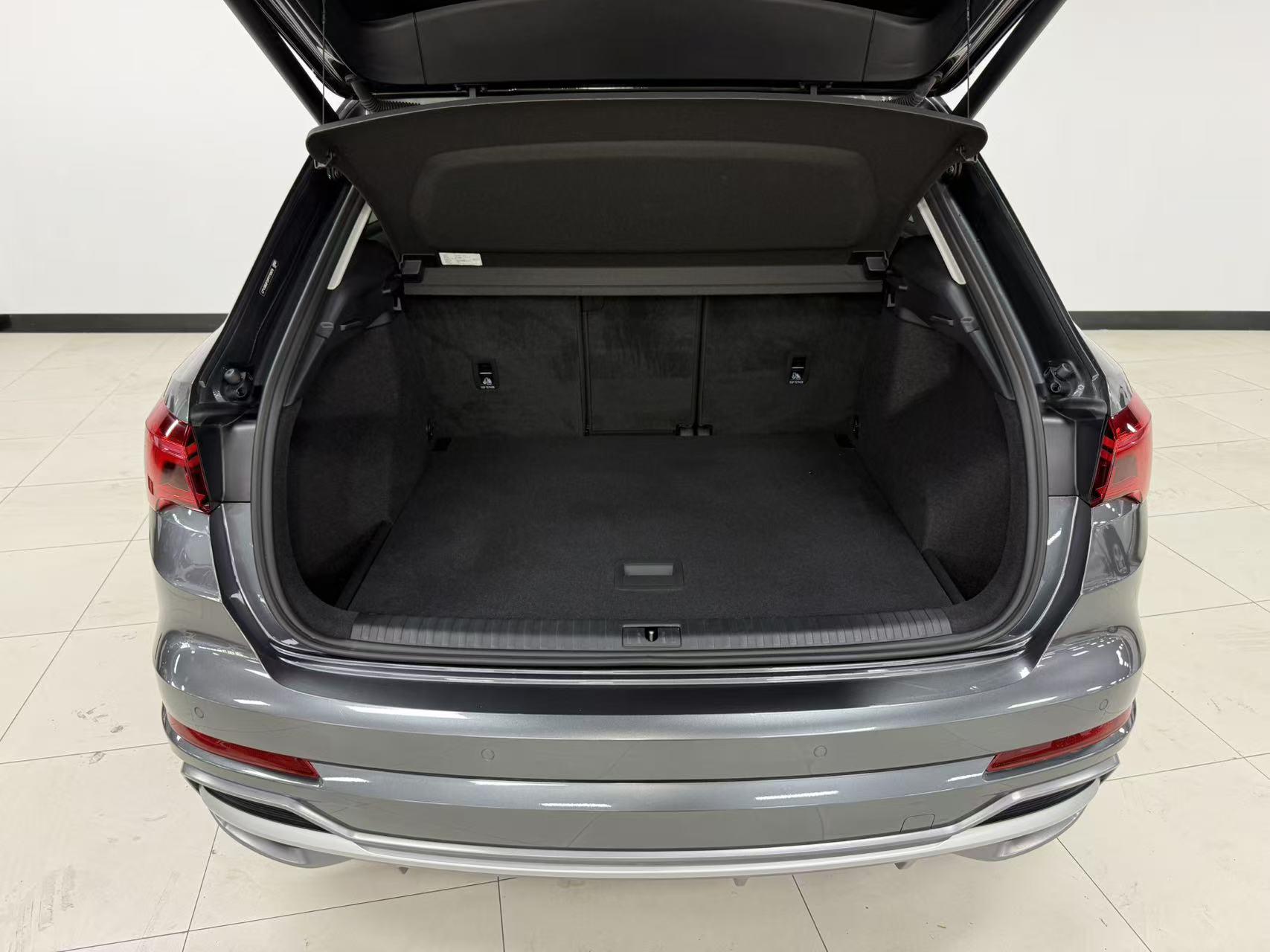 Audi Q3 2023, фото 8