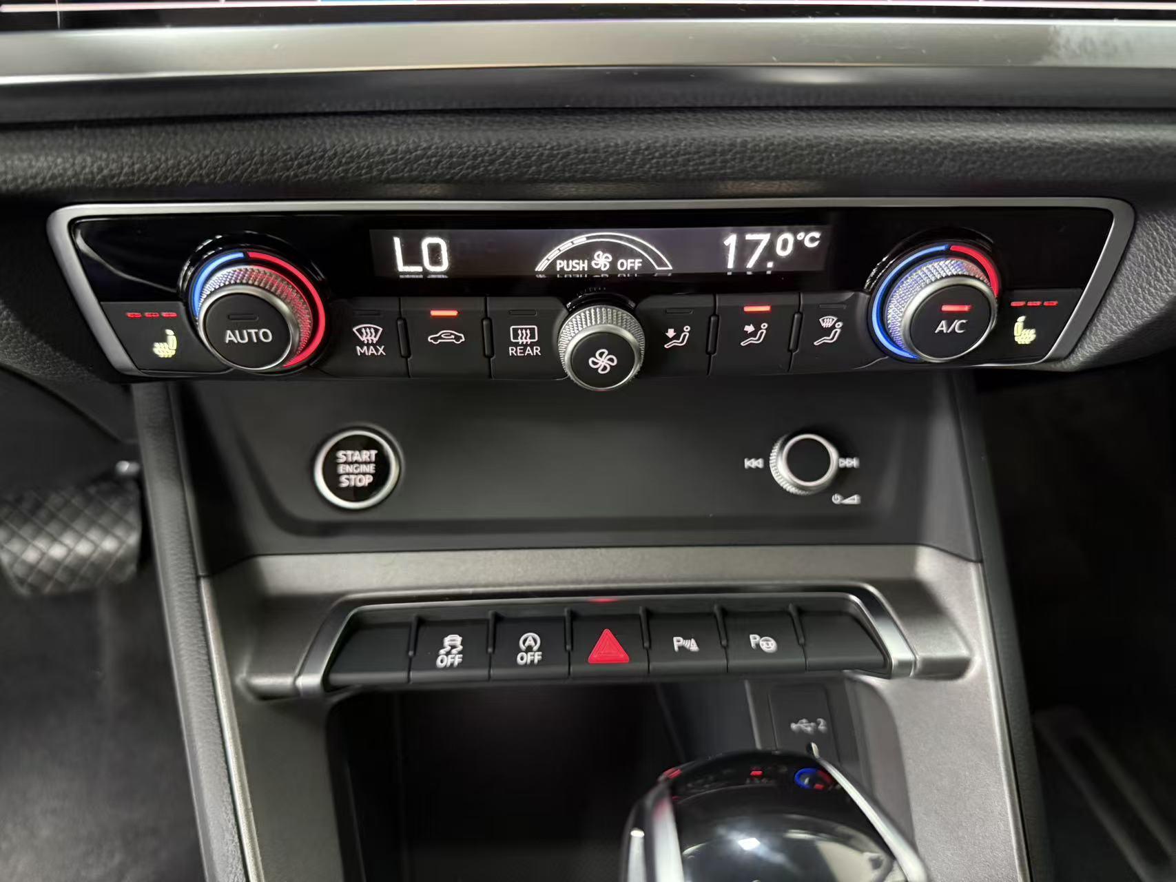 Audi Q3 2023, фото 17