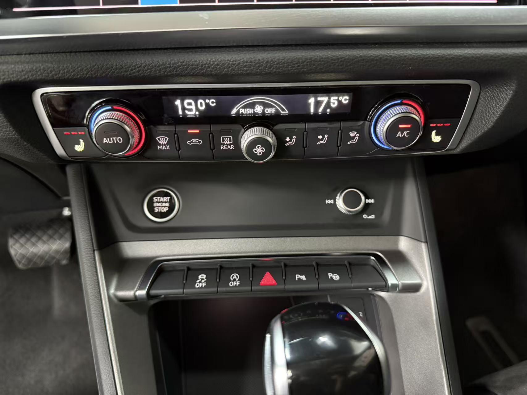 Audi Q3 2022, фото 16