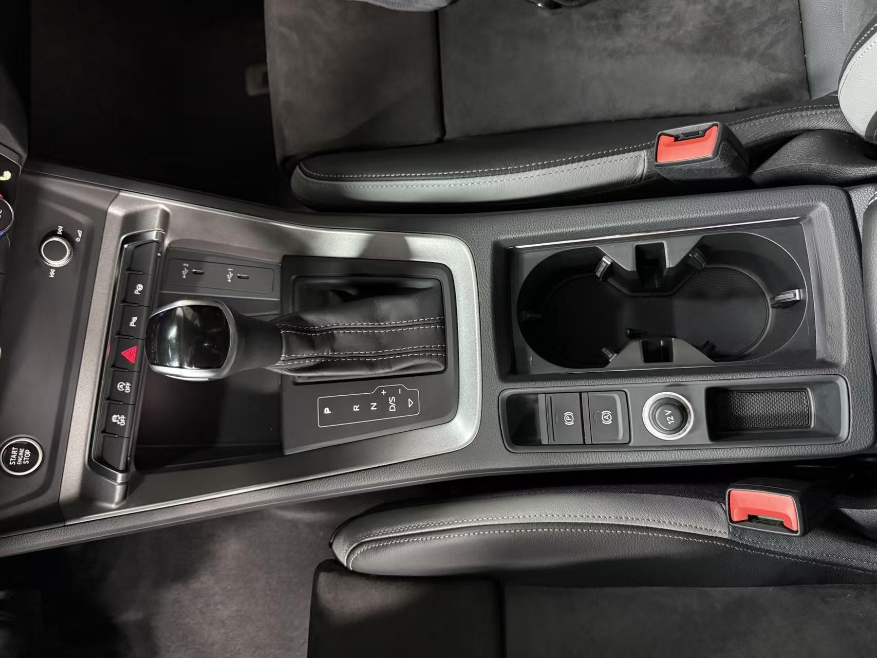 Audi Q3 2022, фото 17