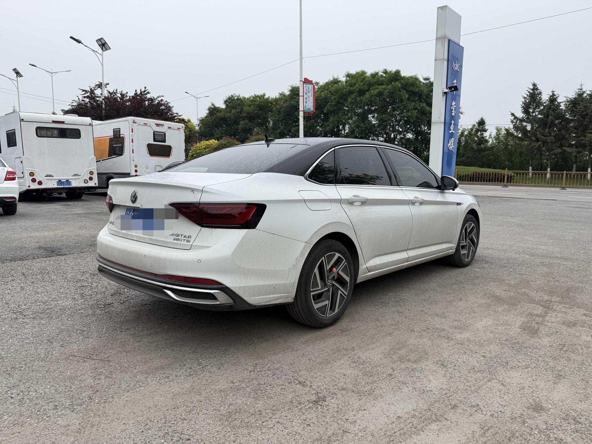Volkswagen Jetta 2023, фото 4