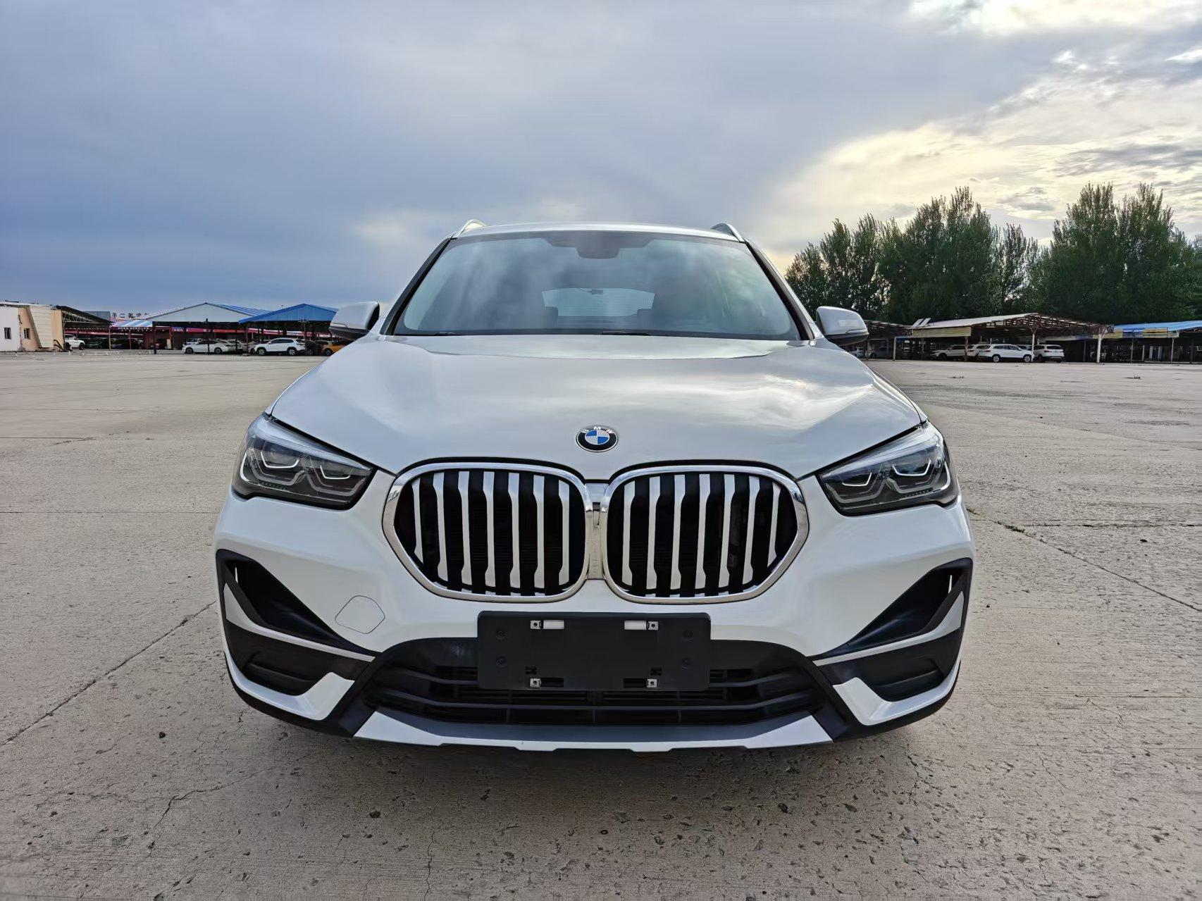 BMW X1 2022, фото 2