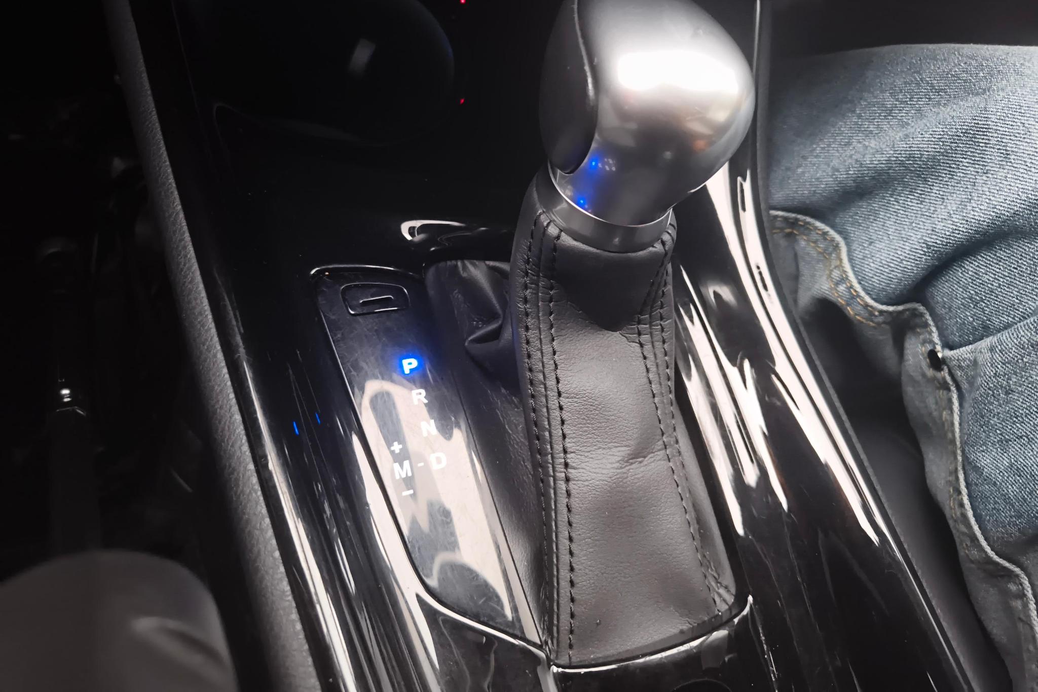 Toyota C-HR 2021, фото 16