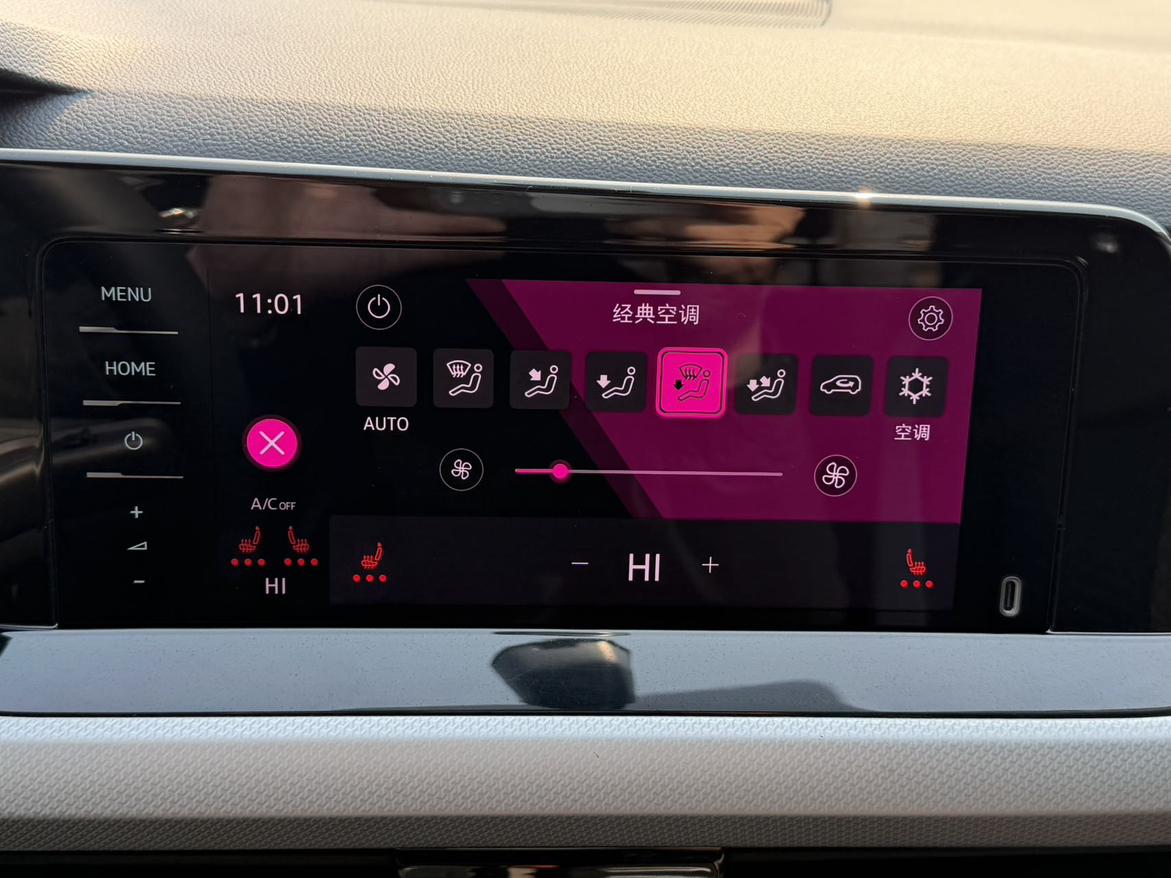 Volkswagen Golf 2023, фото 15