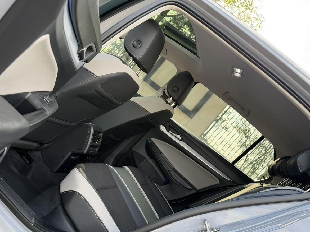 Volkswagen Golf 2023, фото 17