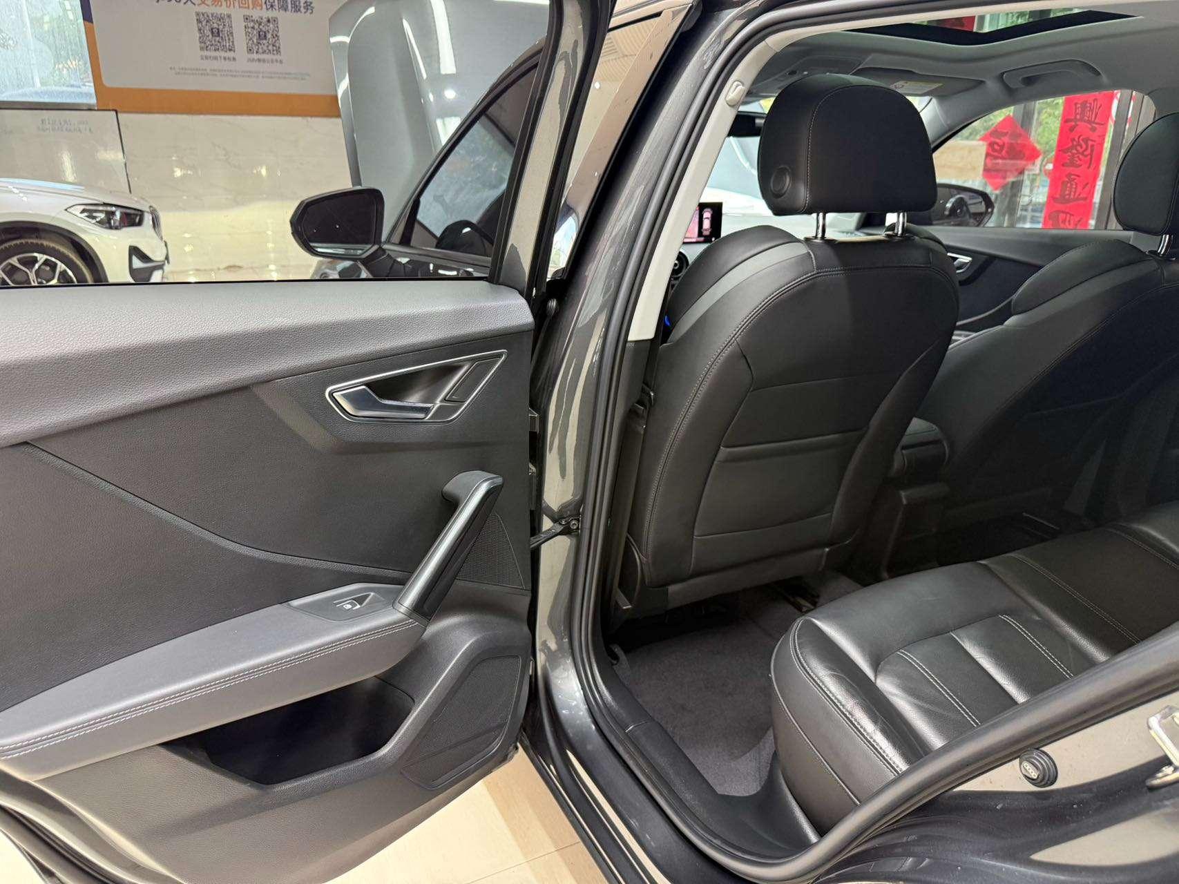 Audi Q2L 2022, фото 17