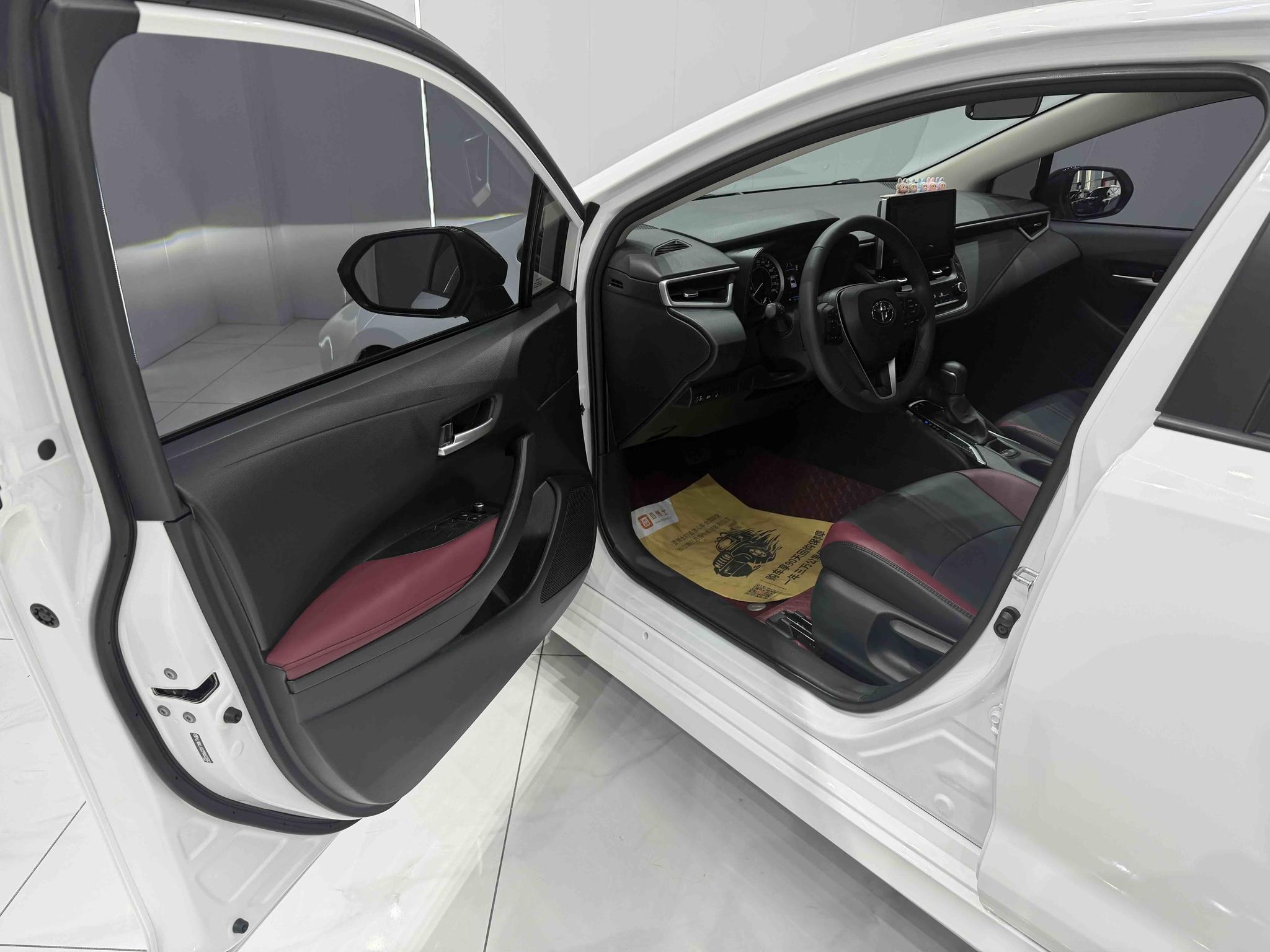 Toyota Corolla 2023, фото 7