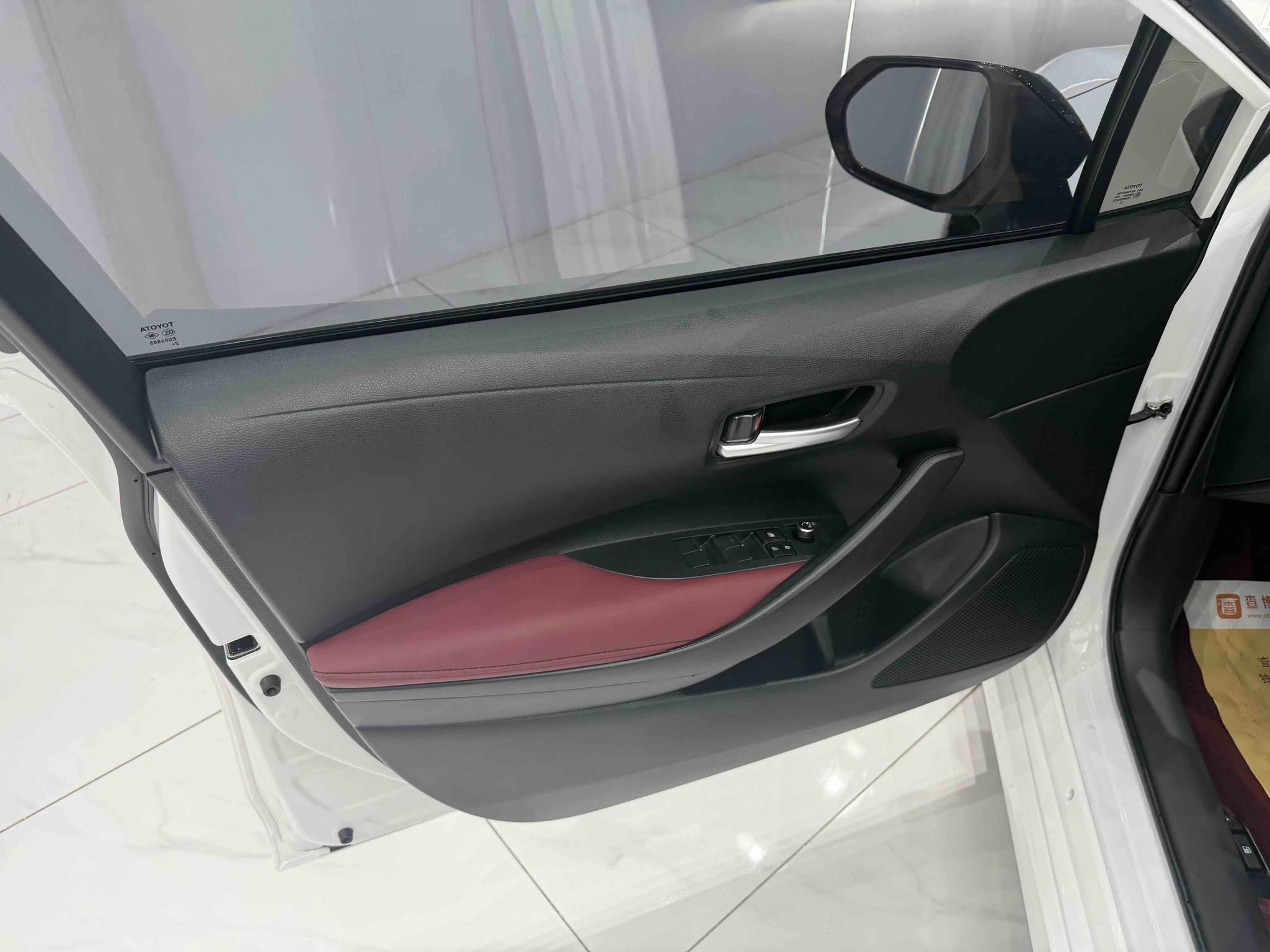 Toyota Corolla 2023, фото 8