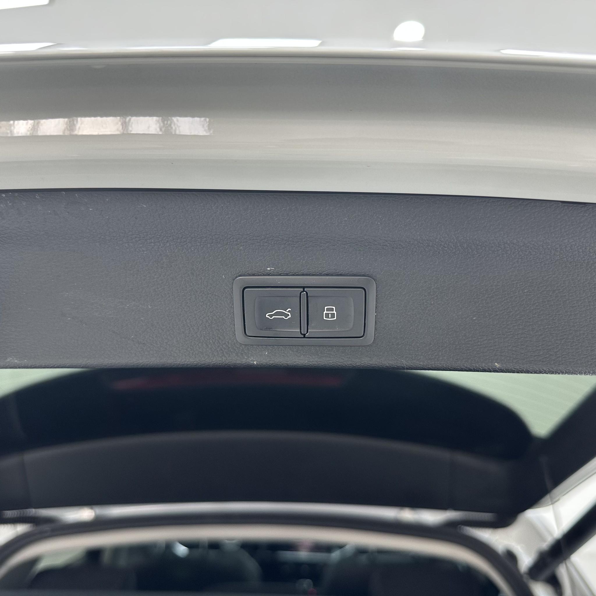 Audi Q3 2023, фото 14