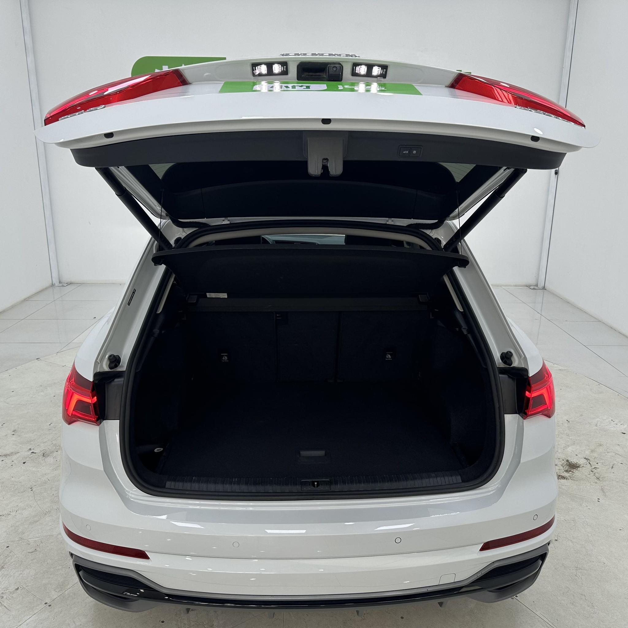 Audi Q3 2023, фото 16