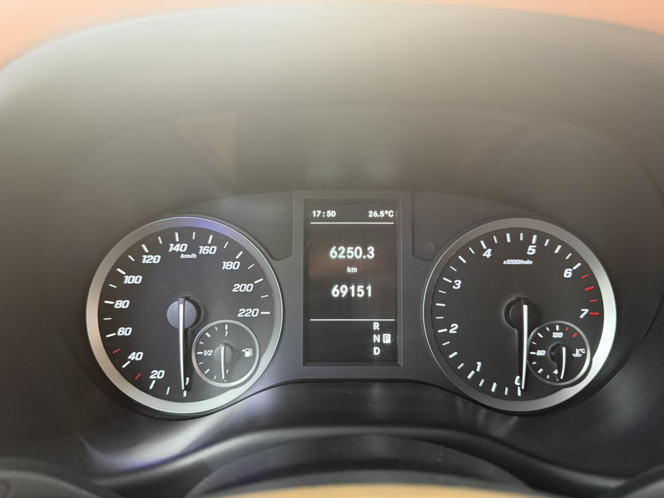 Mercedes-Benz Vito 2021, фото 16