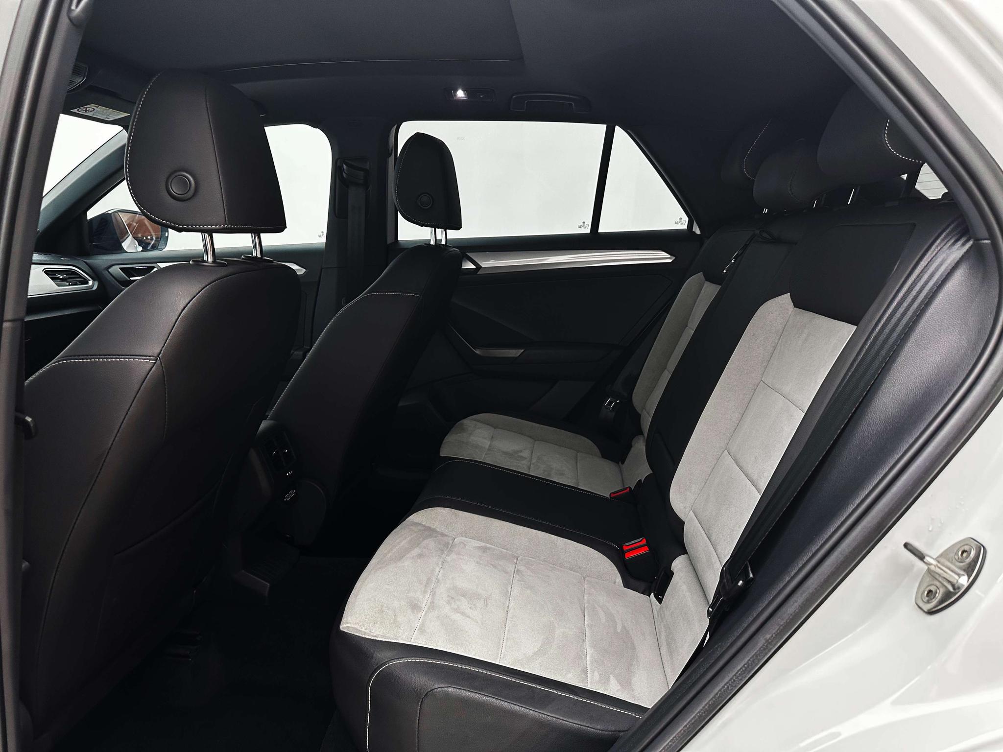 Volkswagen T-Roc 2022, фото 15