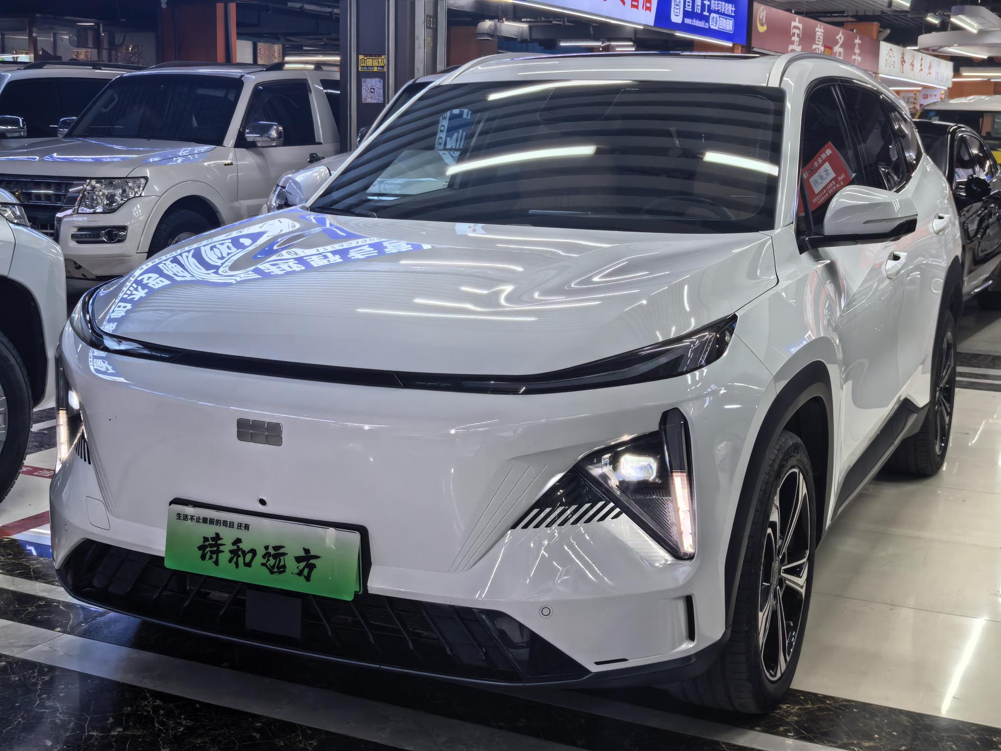 Geely Galaxy L7 2023, 1.5 л турбо, 3-ст. DHT (гибридный), передний, пробег 58 000 км — авто из Китая с пробегом