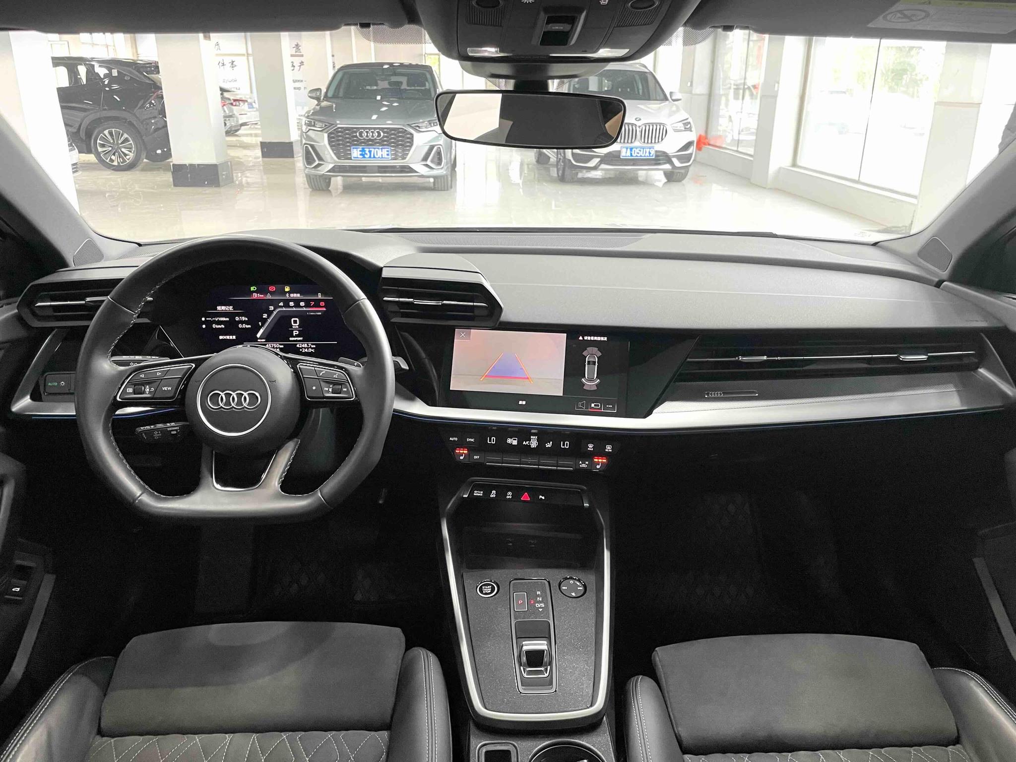 Audi A3 2023, фото 9